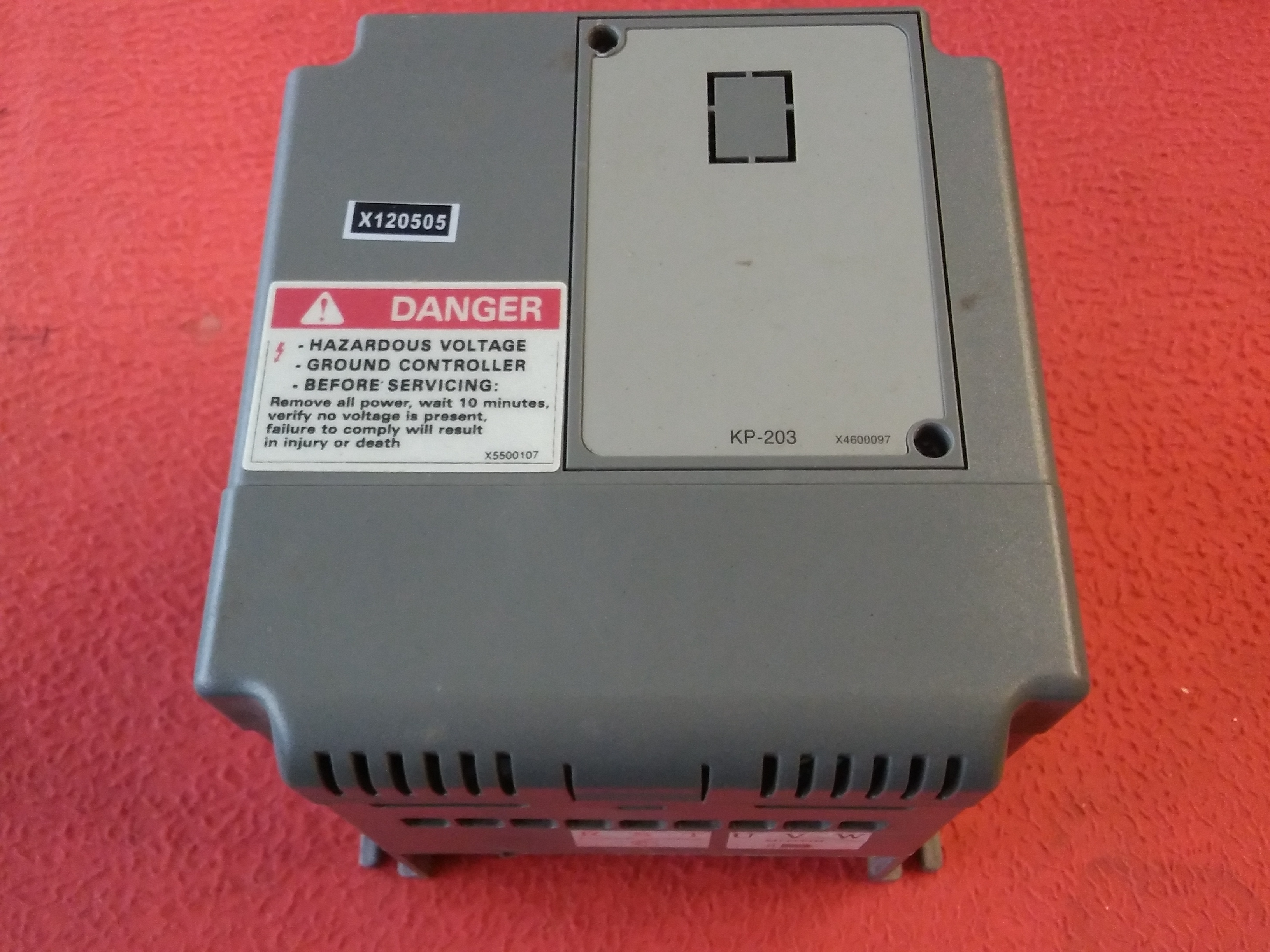 RHYMEBUS RM5T-2003-1PH KP-203 2,2KW SÜRÜCÜ