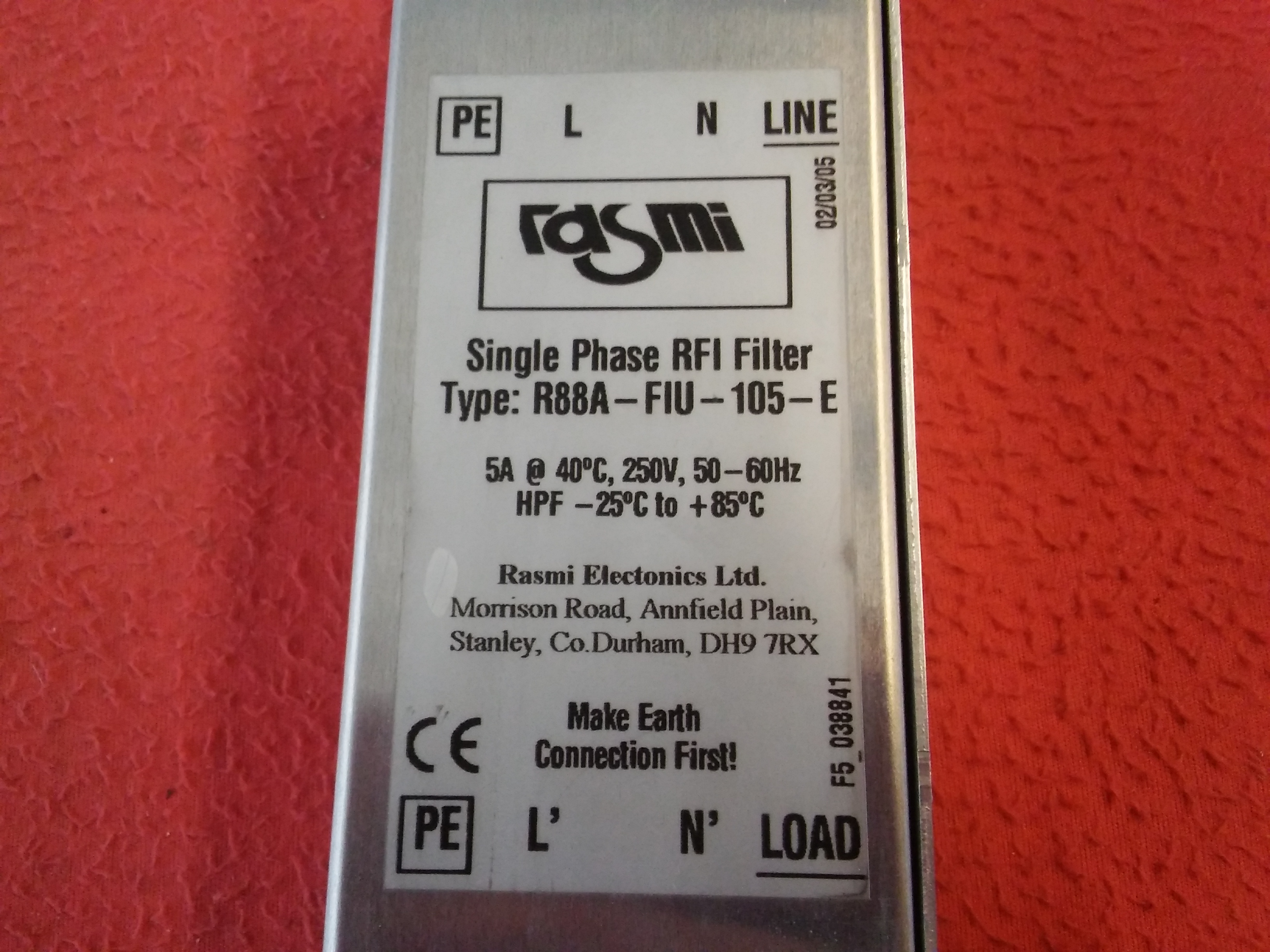 RASMİ R88A-FIU-105-E  220VAC R88A  RFI FİLTER