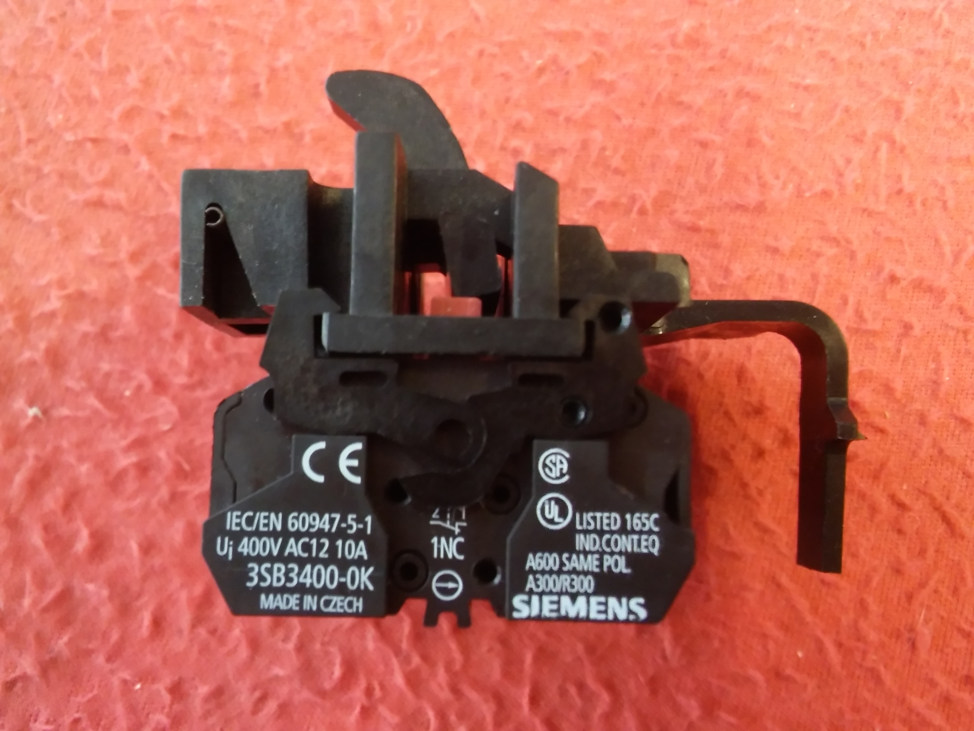 SIEMENS 3VL9400-2AB00 160-400A TMŞ YARDIMCI KONTAK ADAPTÖRÜ