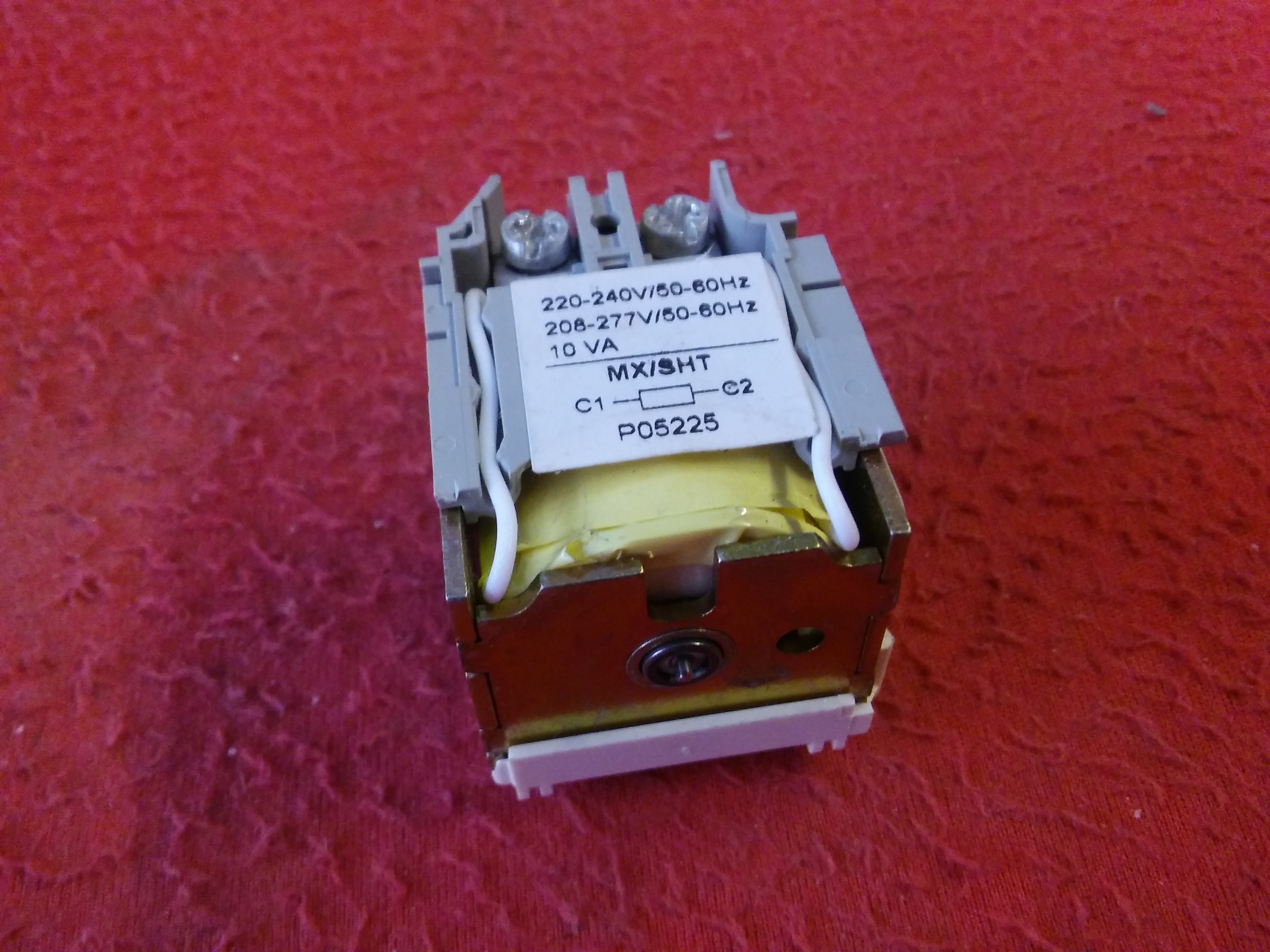 SCHNEİDER MX/SHT MX-SHT AAV37275-XC EZESHT  EZAUX11 MERLİNCERİN 220VAC VE 24VDC AÇTIRMA RÖLESİ 