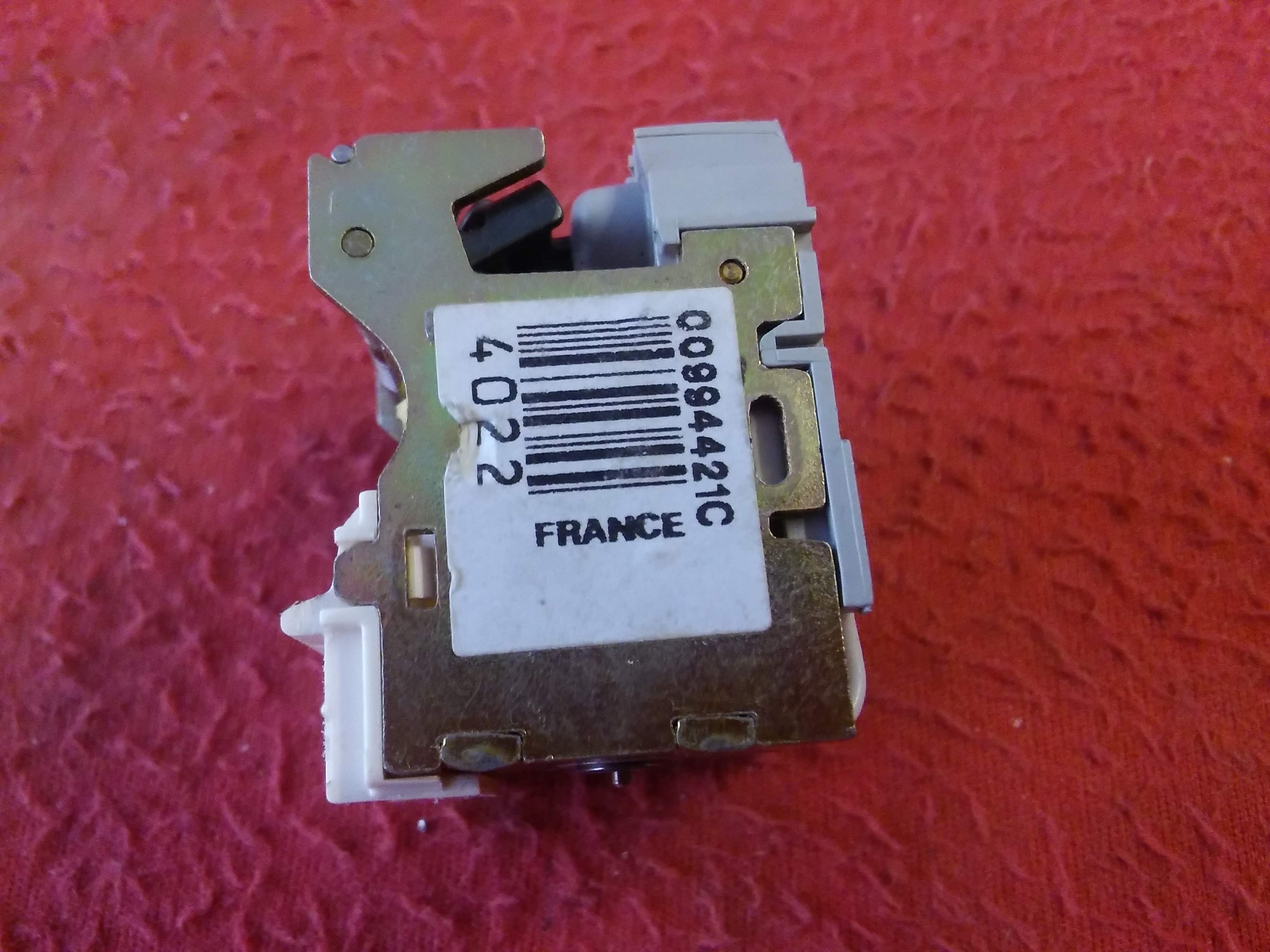 SCHNEİDER MX/SHT MX-SHT AAV37275-XC EZESHT  EZAUX11 MERLİNCERİN 220VAC VE 24VDC AÇTIRMA RÖLESİ 