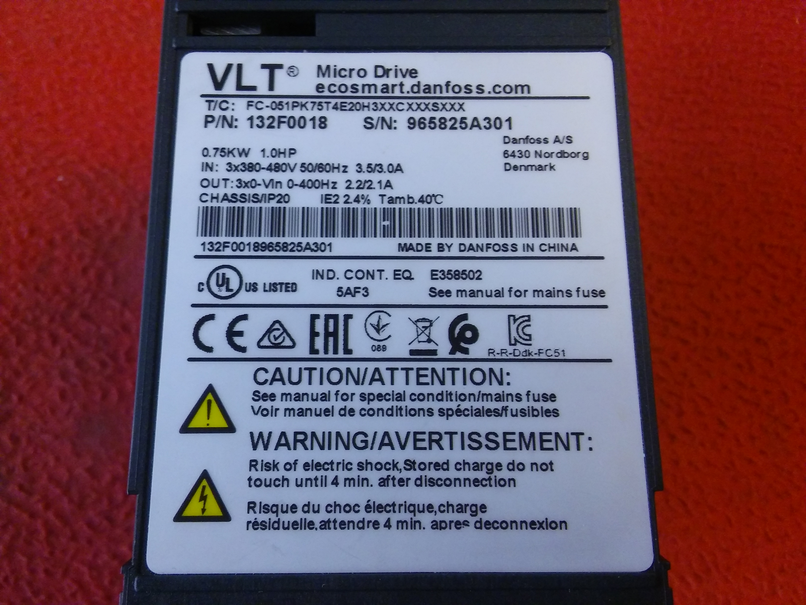 DANFOSS FC-051PK75T4E20H3 132F0018 INPUT 380V 0,75KW VLT MİCRO DRİVE FC-051PK75 0,75KW SÜRÜCÜ