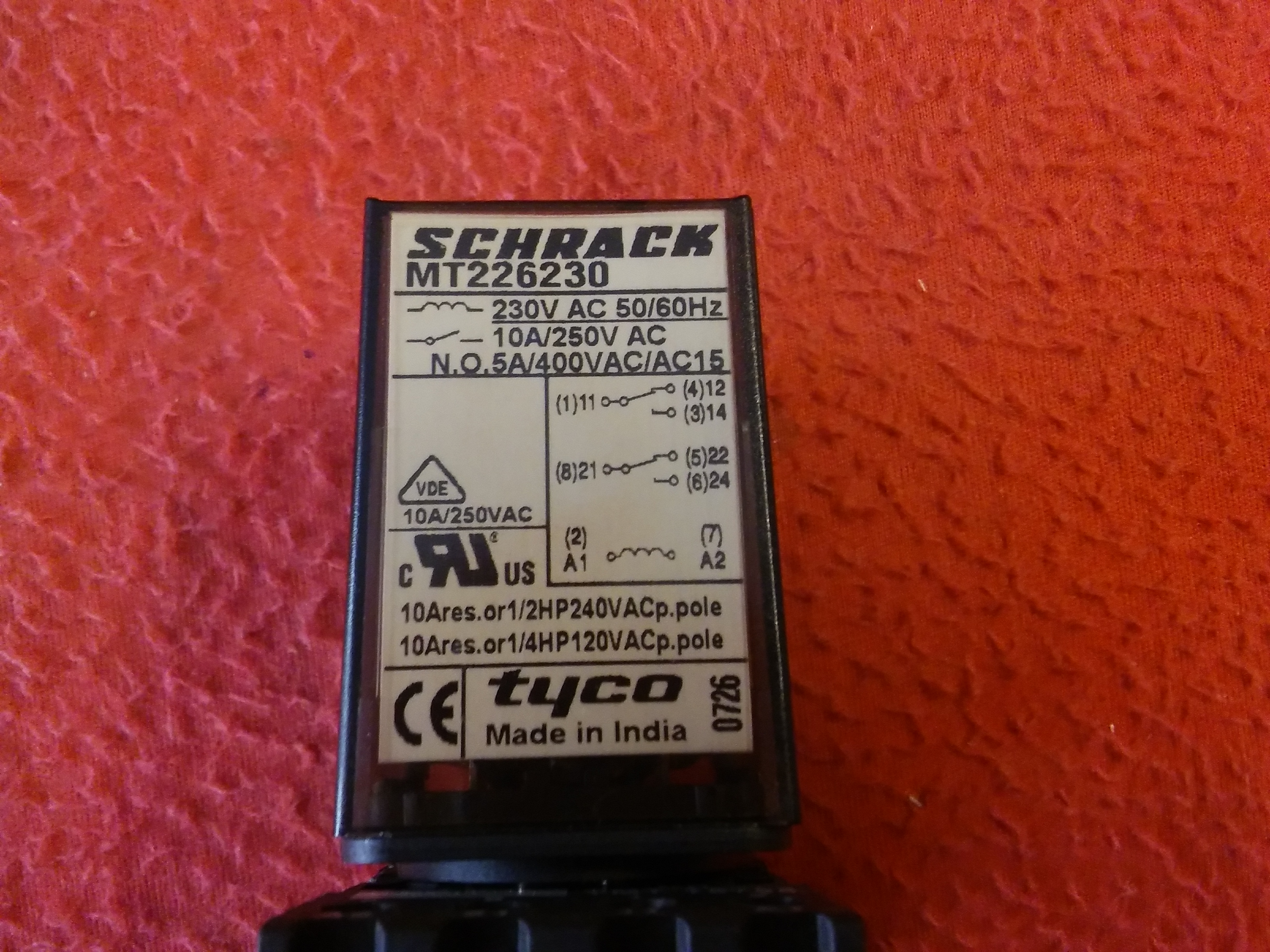 SCHRACK MT226230 2KONTAKLI 230VAC 10A ENDÜSTİRİYEL RÖLE TEST BUTONLU YUVARLAK PİMLİ