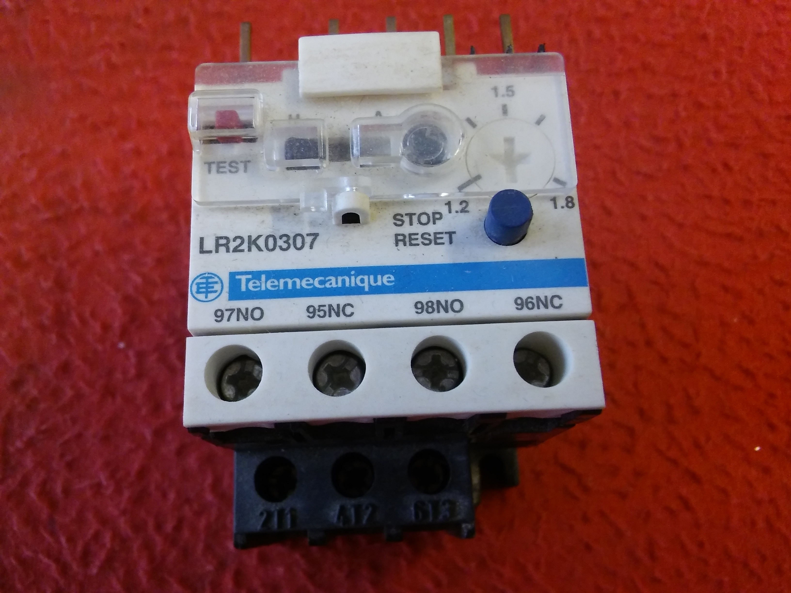 TELEMECANİQUE SCHNEİDER LR2K0307 1,2-1,8A TERMİK KONTAKTÖRE TAKILAN TİP MOTOR KORUMA