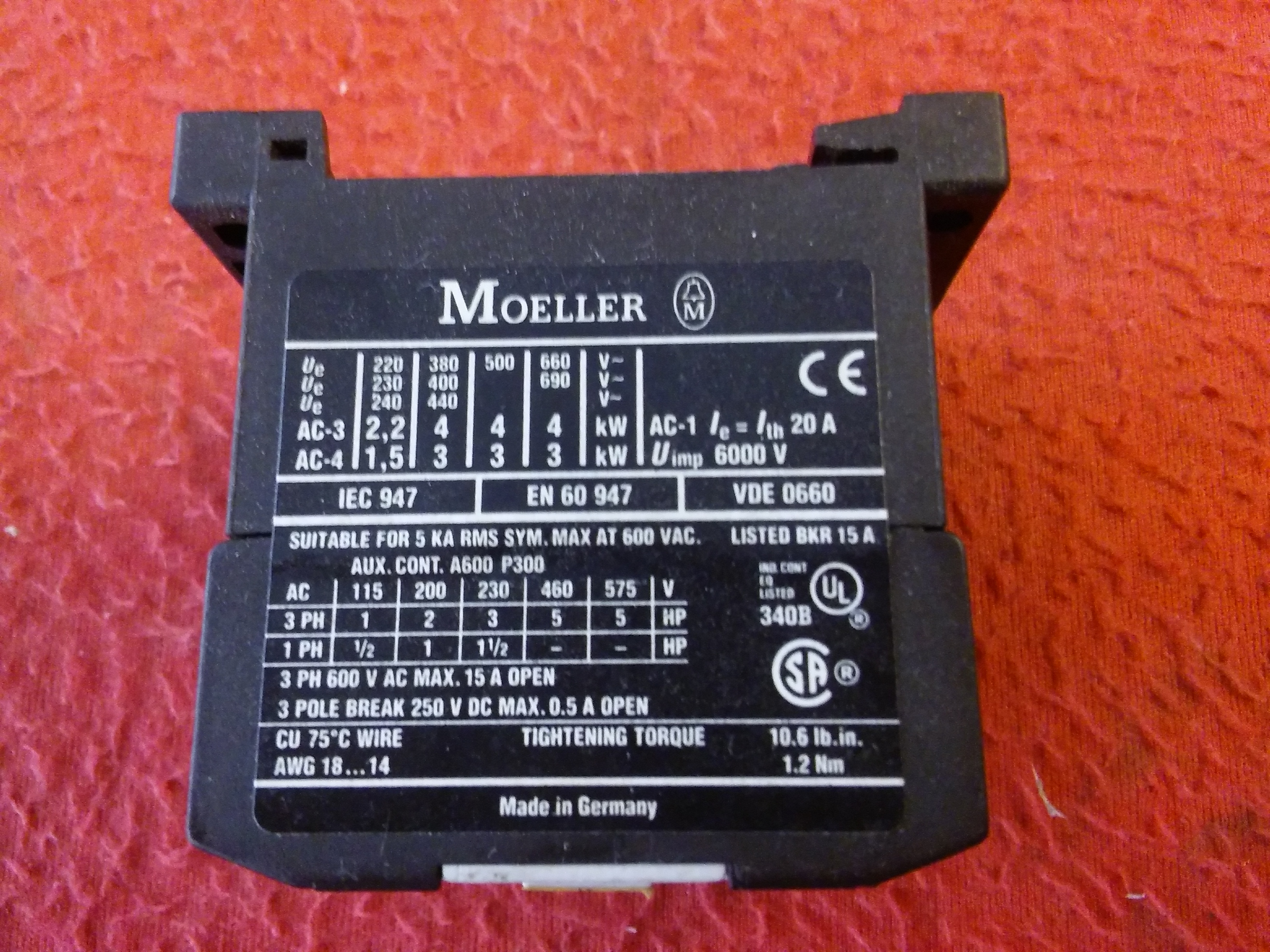 MOELLER DIL EM-10-G DILEM-10-G 24VDC 1 NO YARDIMCI KONTAKLI 4KW 20A KONTAKTÖR