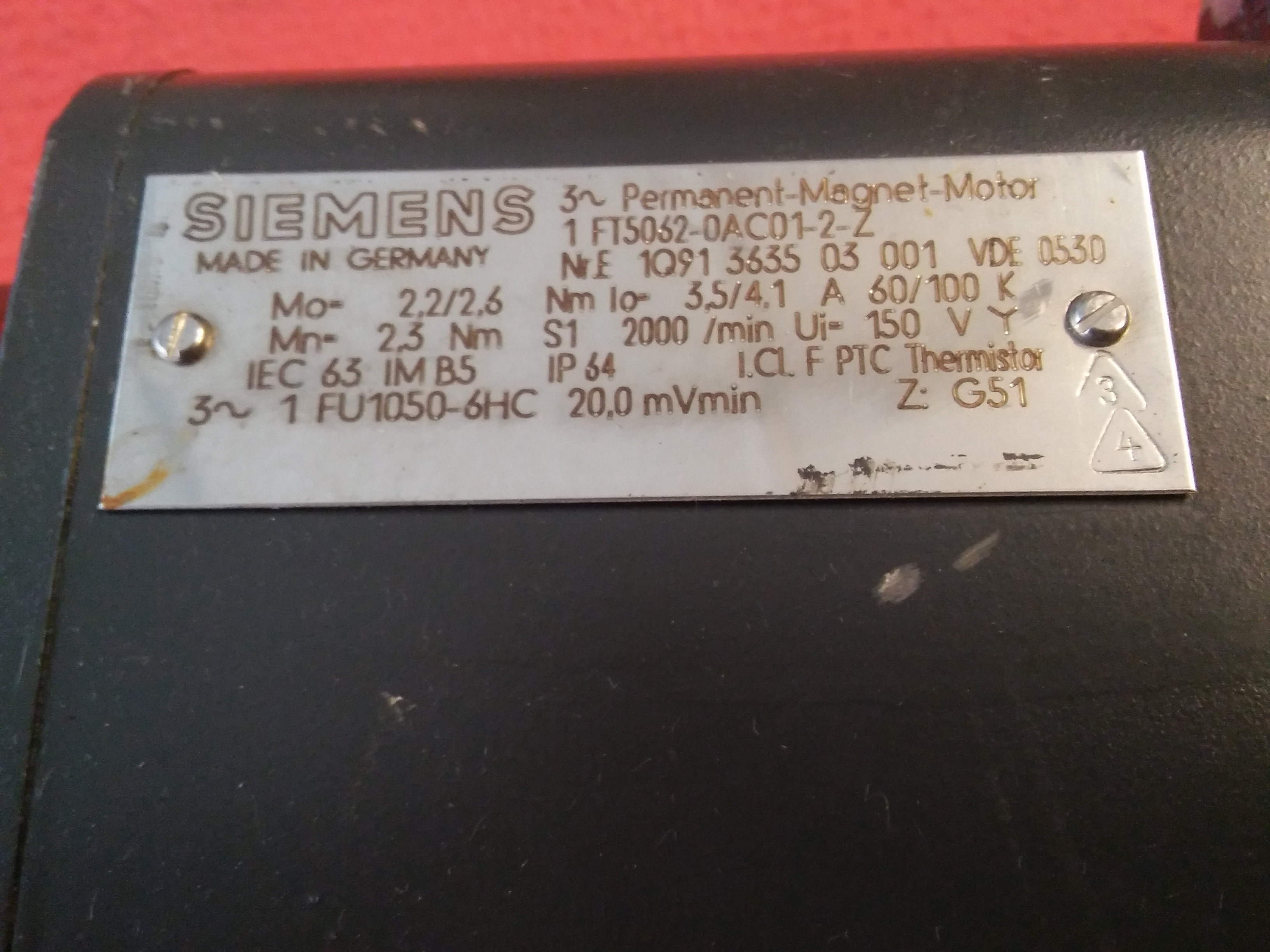 SIEMENS 1FT5062-0AC01-2-Z 1FU1050-6HC 2000 RPM SIFIR SERVO MOTOR