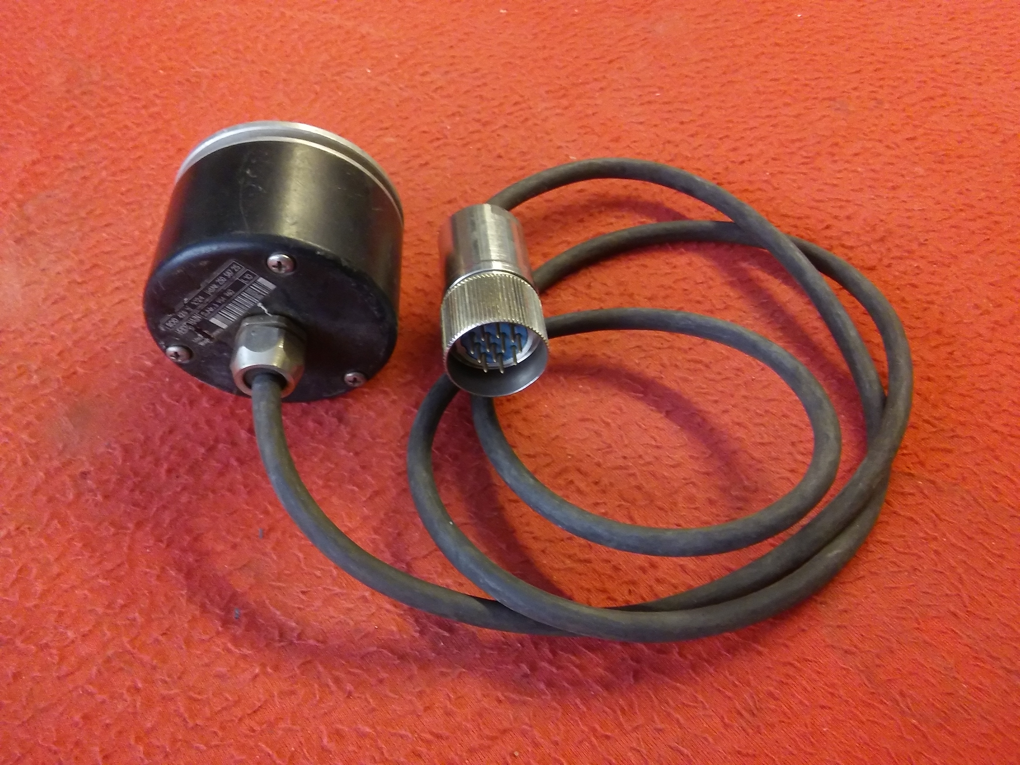HEIDENHAIN ROD 426 E 1024 250 587 25 1024P 12 PİMLİ ENCODER