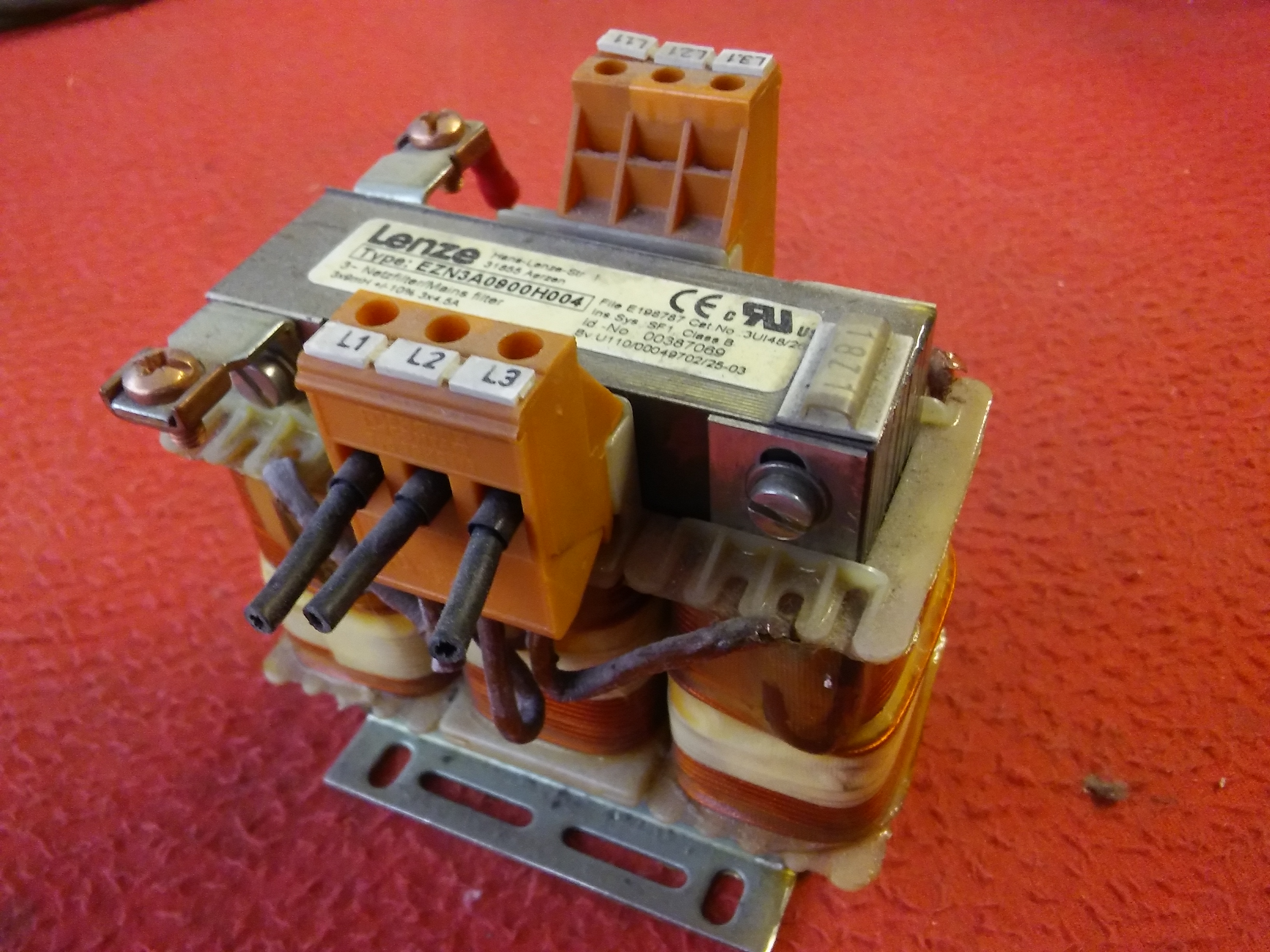 LENZE EZN3A0900H004 387069 R S T ŞEBEKE FİLİTRESİ 