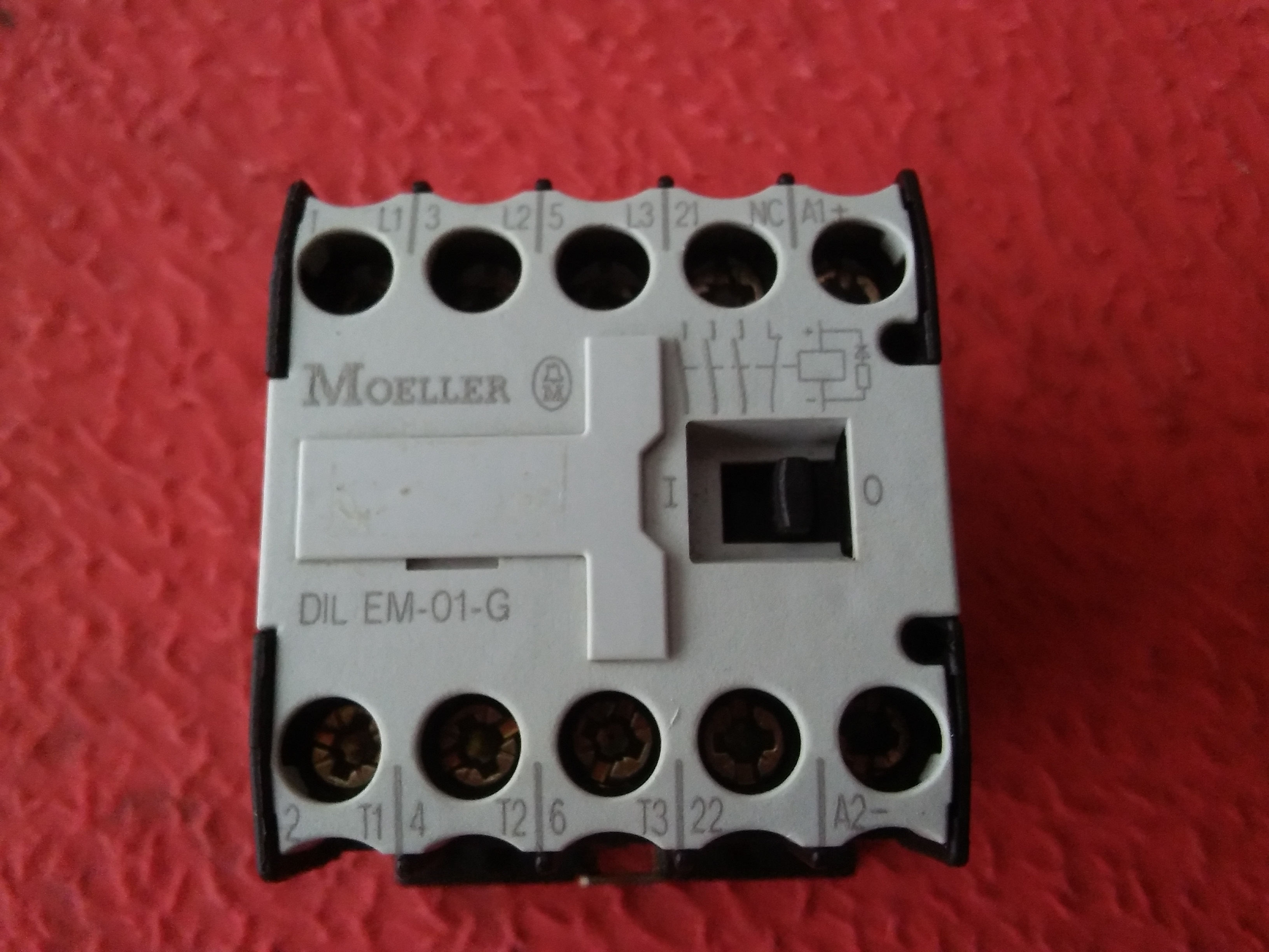 MOELLER DIL EM-01-G EATON DILEM-01-G-EA 3NO 1NC 24VDC KONTAK BOBİNLİ KONTAKTÖR