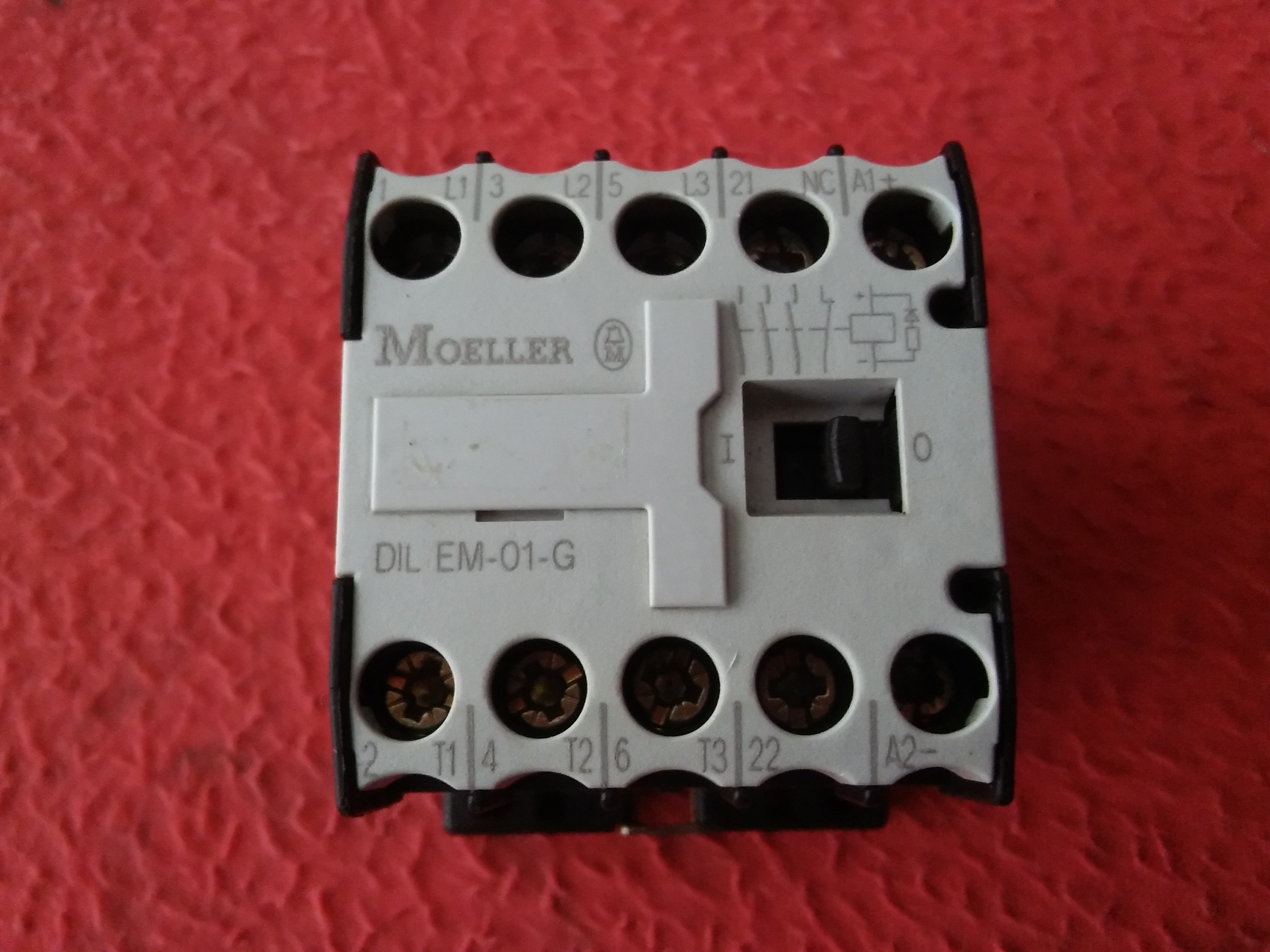 MOELLER DIL EM-01-G EATON DILEM-01-G-EA 3NO 1NC 24VDC KONTAK BOBİNLİ KONTAKTÖR