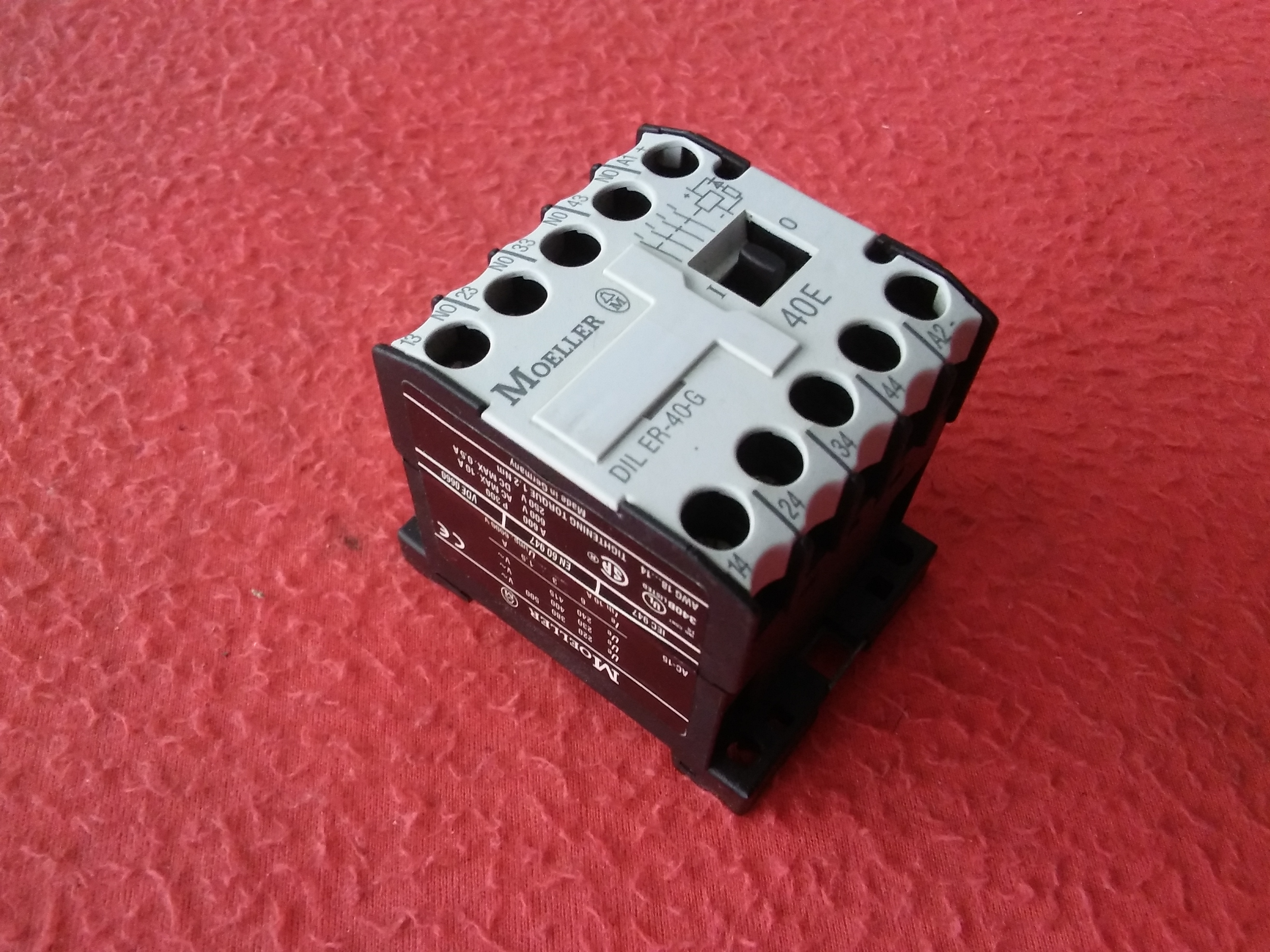 MOELLER DIL ER-40-G EATON DILER-40-G 4NO 24VDC KONTAK BOBİNLİ KONTAKTÖR