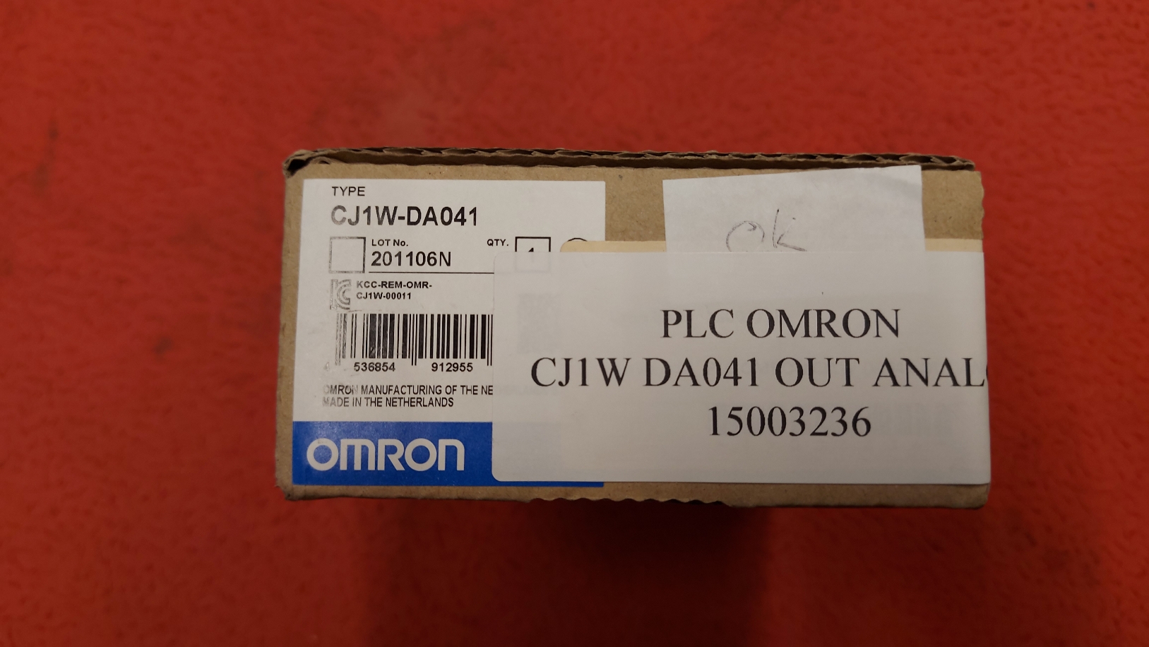 OMRON CJ1W-DA041 CJ1W DA041 CJ1WDA041 210201N 210201 N 0046