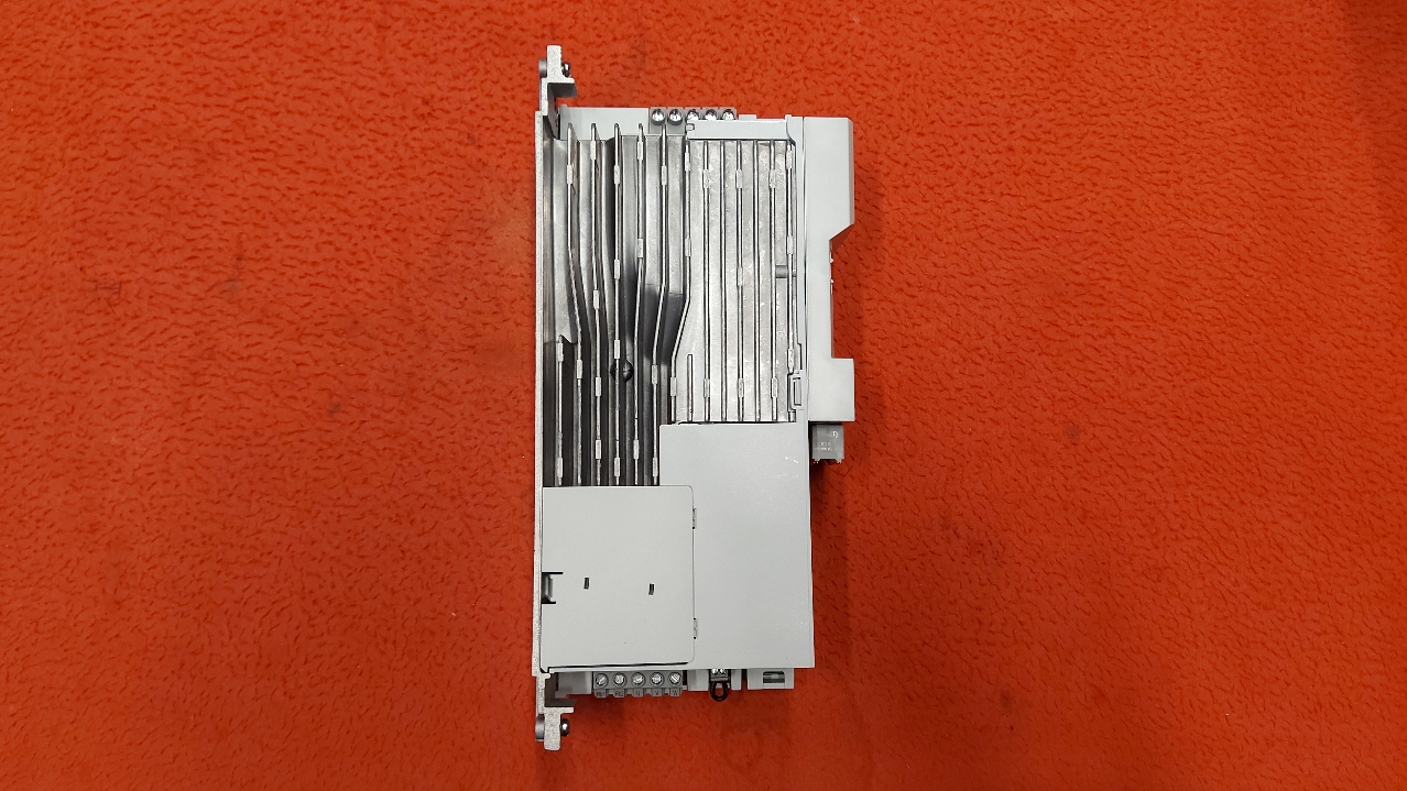 LENZE I55BE240F10V10000S 16238735 İ550 İNVERTER 