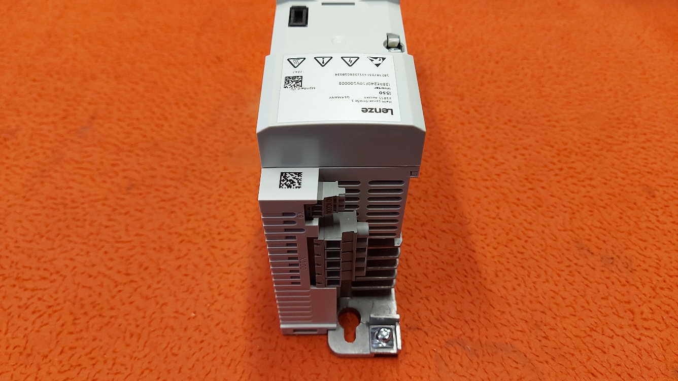 LENZE I55BE240F10V10000S 16238735 İ550 İNVERTER 