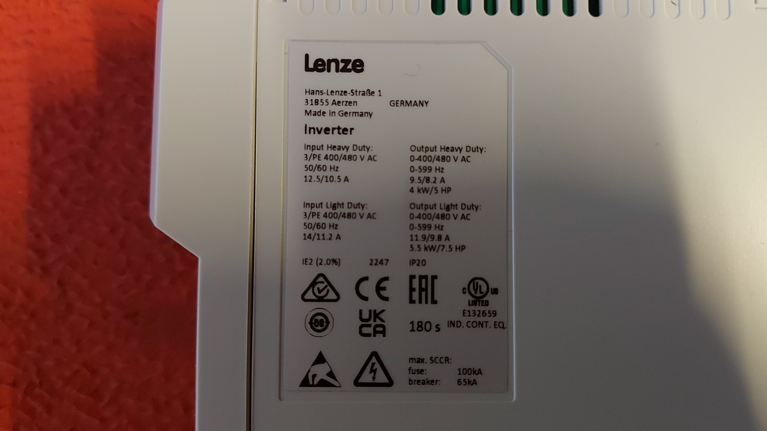 LENZE I55BE240F10V10000S 16238735 İ550 İNVERTER 