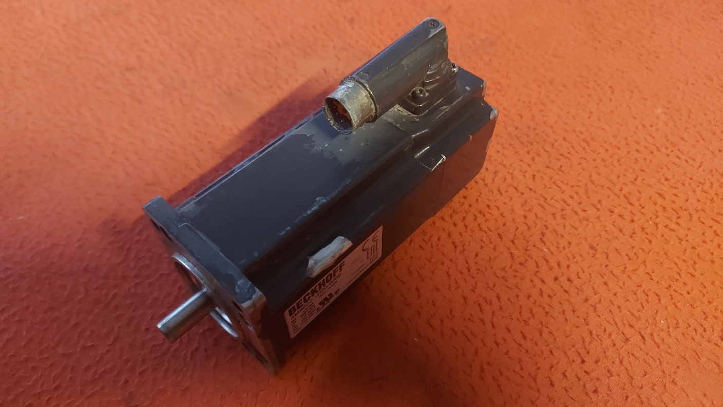 BECKHOFF AM8022-1D20-0000 AM8022-1D10-0000 AM8022 1D20 0000 AM80221D200000 E355768 IP54/IC400 0.56 KW SERVO MOTOR