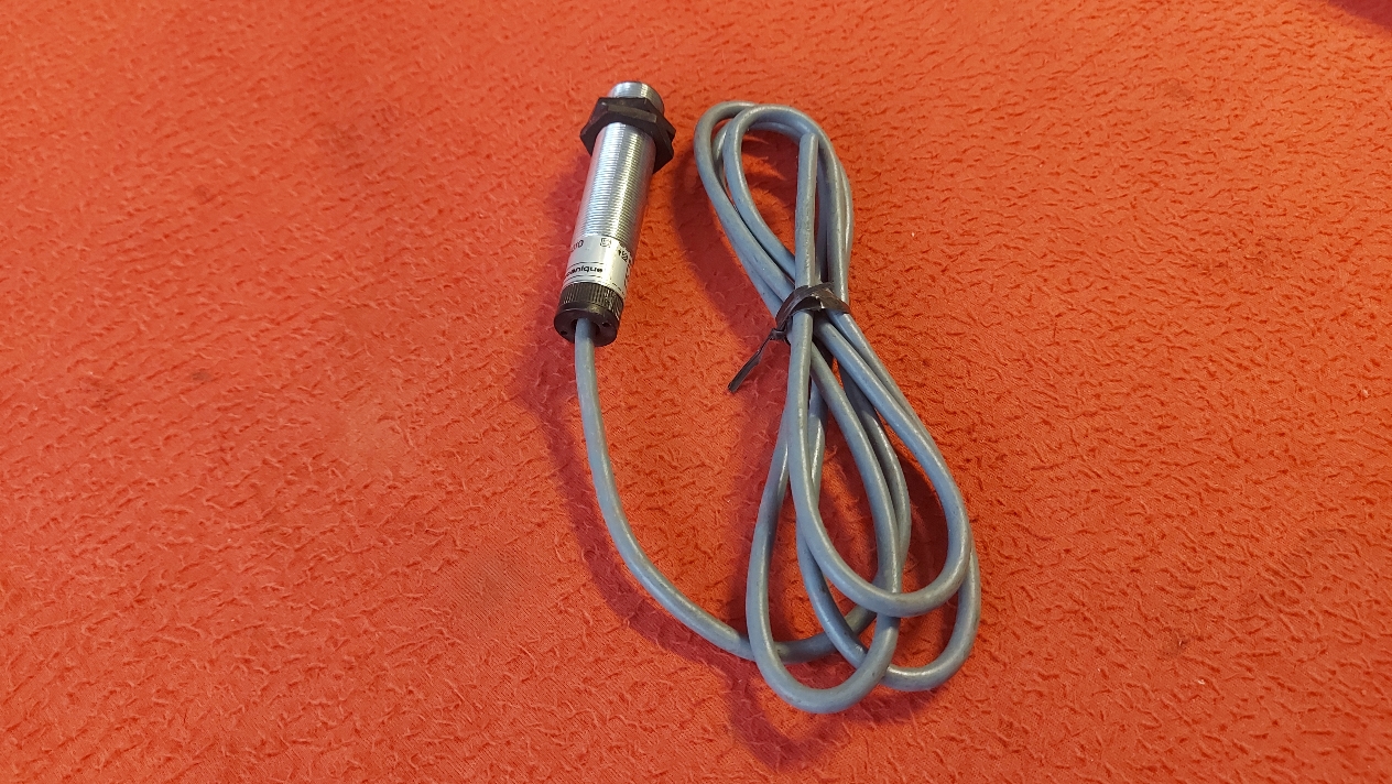 TELEMECANİQUE XSA-A05010 XSA A05010 XSAA05010 SENSÖR
