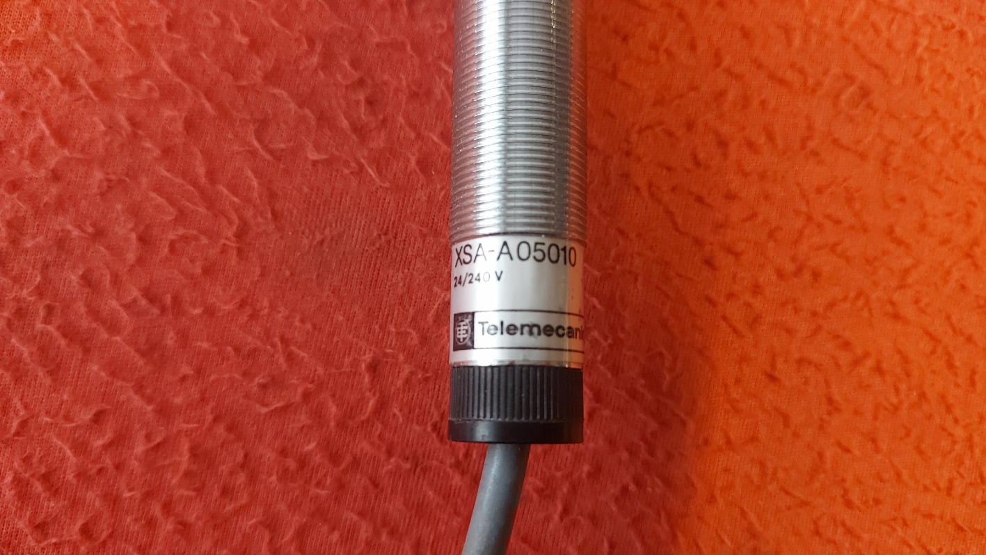 TELEMECANİQUE XSA-A05010 XSA A05010 XSAA05010 SENSÖR