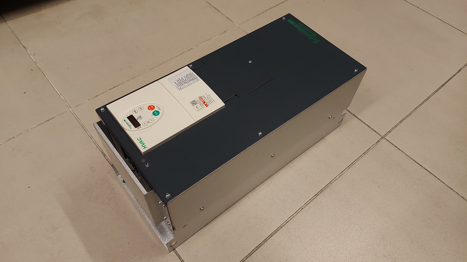 SCHNEİDER ATV212HD37N4 ATV212HD37N4S 37 KW SÜRÜCÜ ATV212 ATV 212