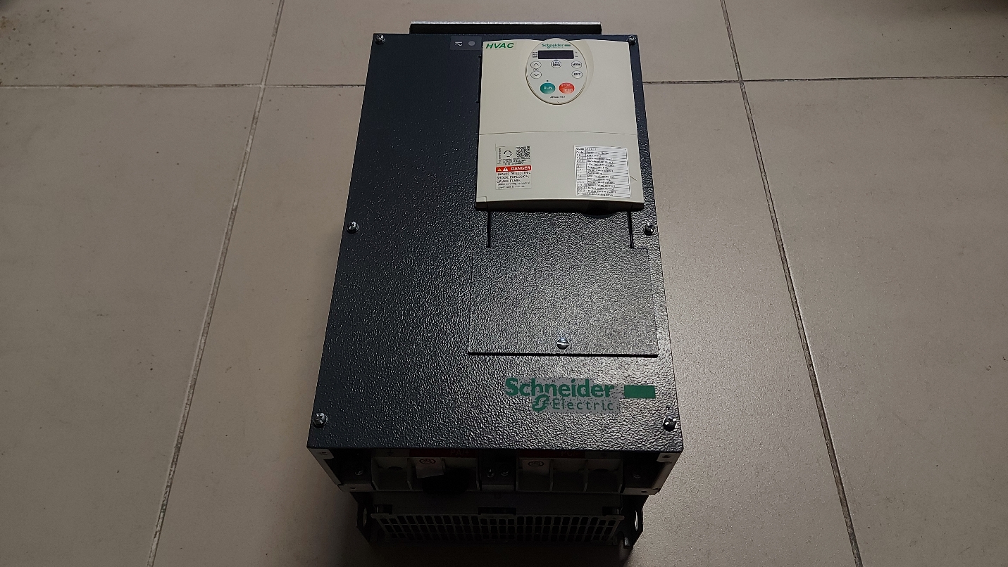 SCHNEİDER ATV212HD22N4 ATV212HD22N4S 22 KW SÜRÜCÜ ATV212 ATV 212