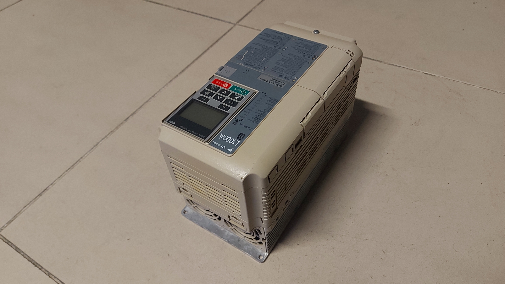 YASKAWA CIMR-LC4A0018BAC CIMR LC4A0018BAC CIMR LC4A0018BAC L1000A