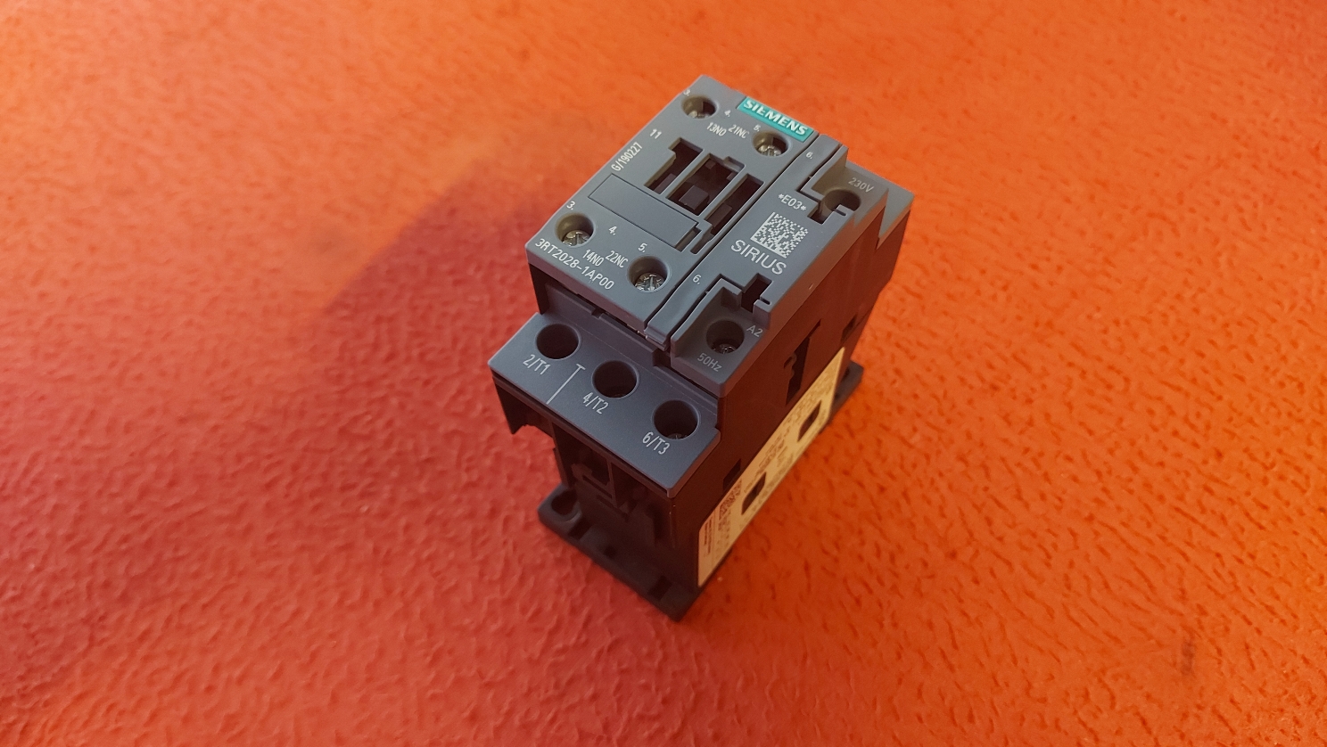 SİEMENS 3RT2028-1AP00 3RT2028 1AP00 3RT2028 1AP00 18,5 KW KONTAKTÖR