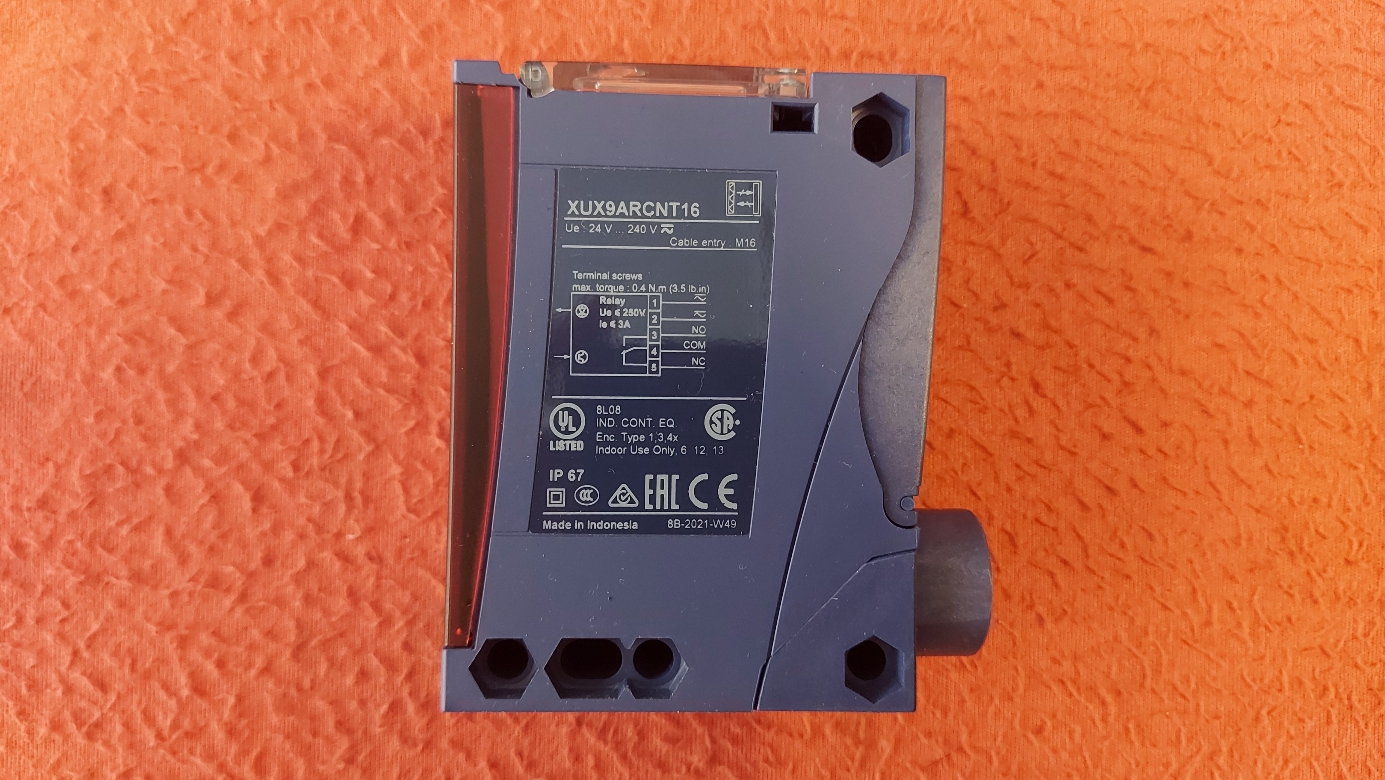 SCHNEİDER XUX9ARCNT16 FOTOELEKTRİK SENSÖR