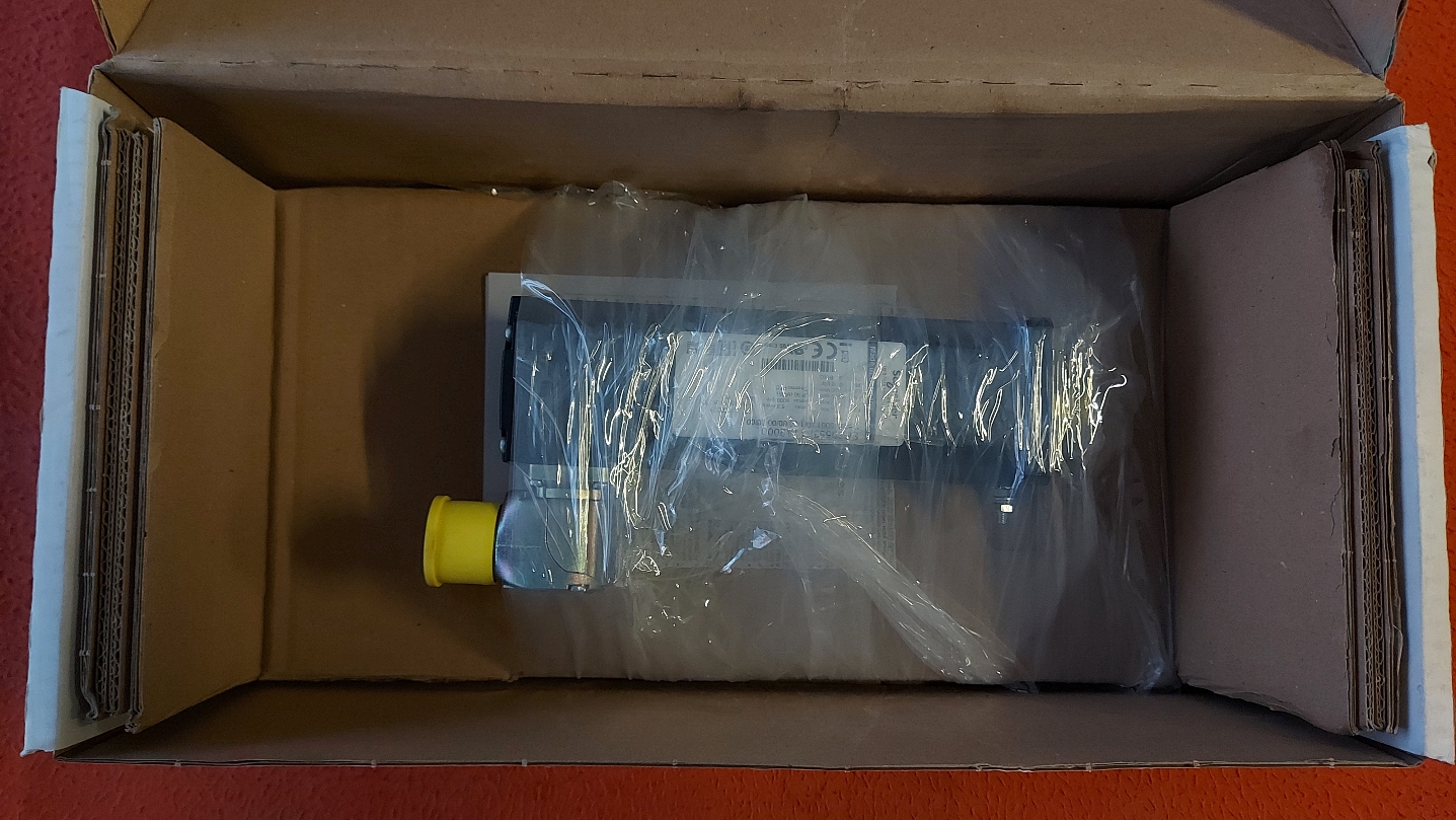 SCHNEİDER SH30553P11A2000 SERVO MOTOR PACDRİVE 0.88 KW