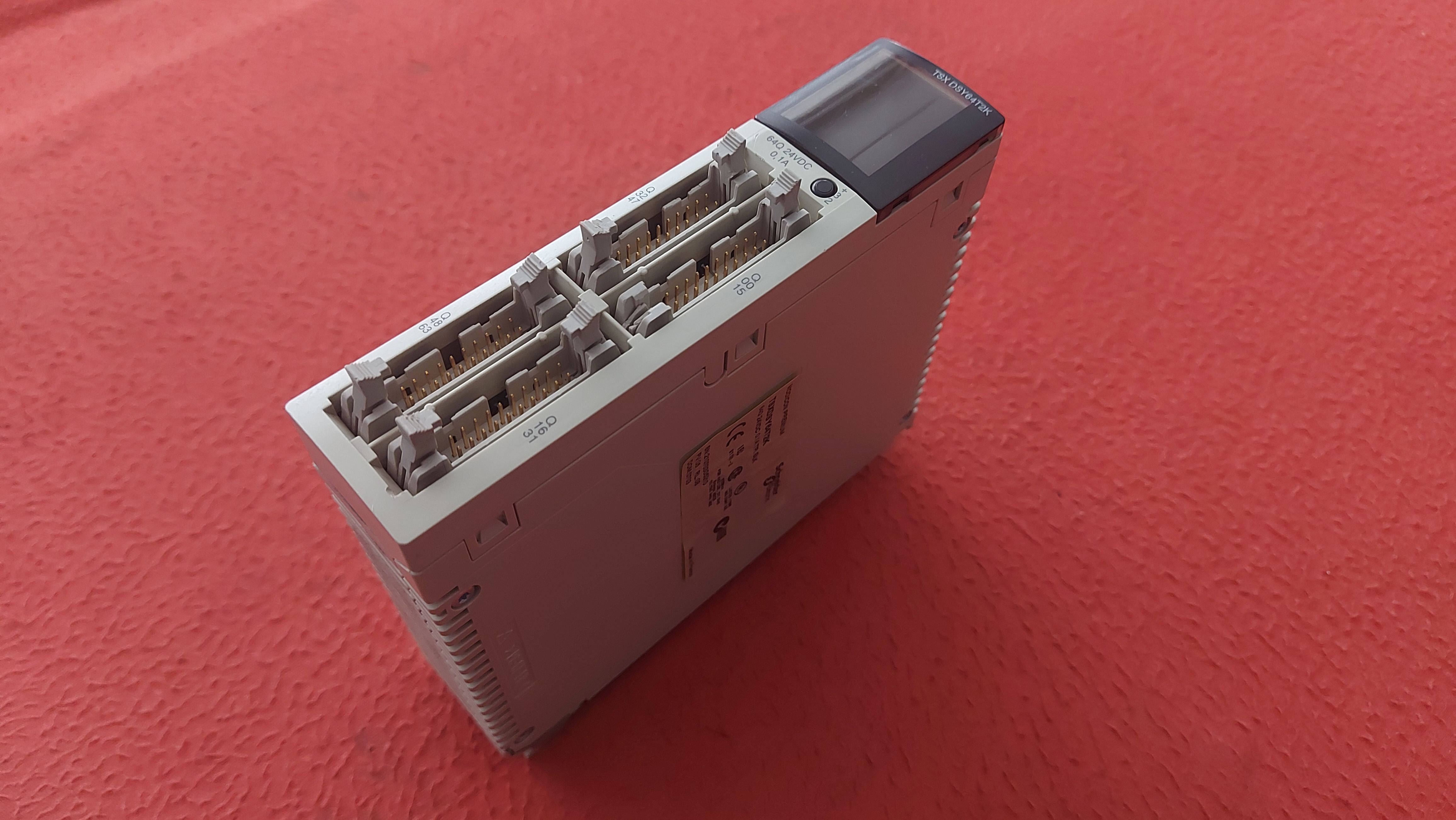 SCHNEİDER TSX DSY64T2K TSXDSY64T2K MODICON OUTPUT MODULE ÇIKIŞ MODÜLÜ