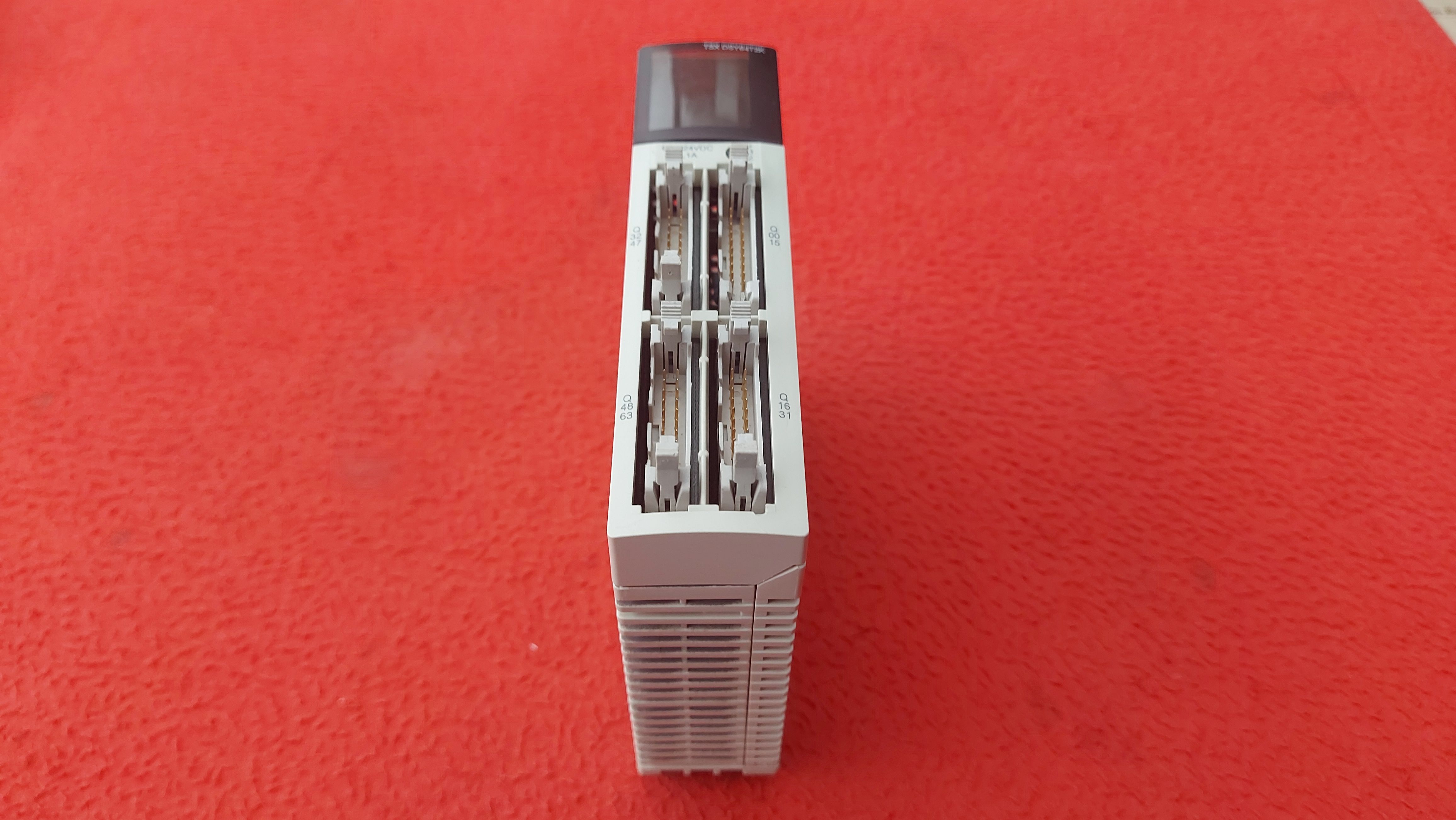 SCHNEİDER TSX DSY64T2K TSXDSY64T2K MODICON OUTPUT MODULE ÇIKIŞ MODÜLÜ
