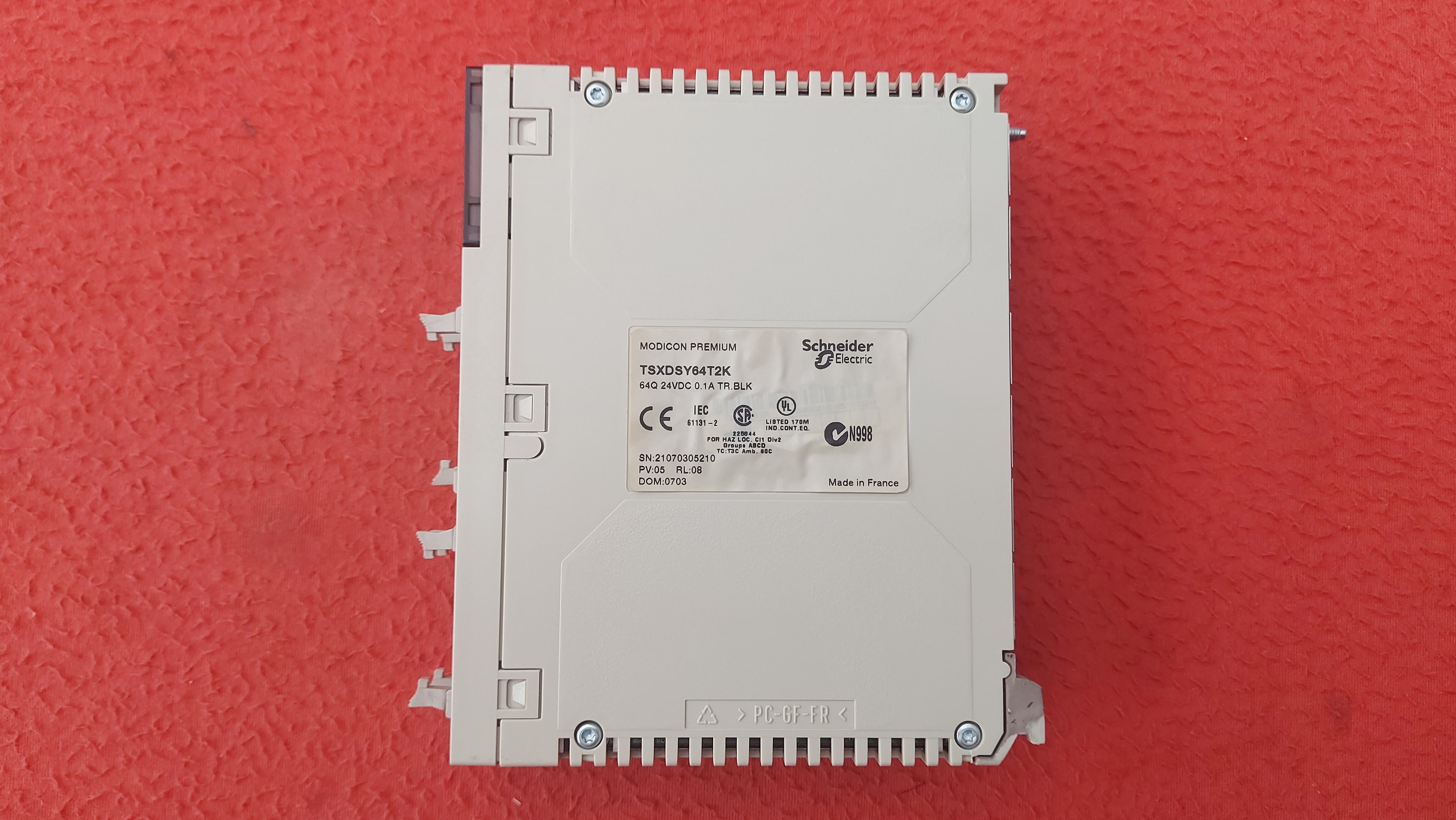 SCHNEİDER TSX DSY64T2K TSXDSY64T2K MODICON OUTPUT MODULE ÇIKIŞ MODÜLÜ