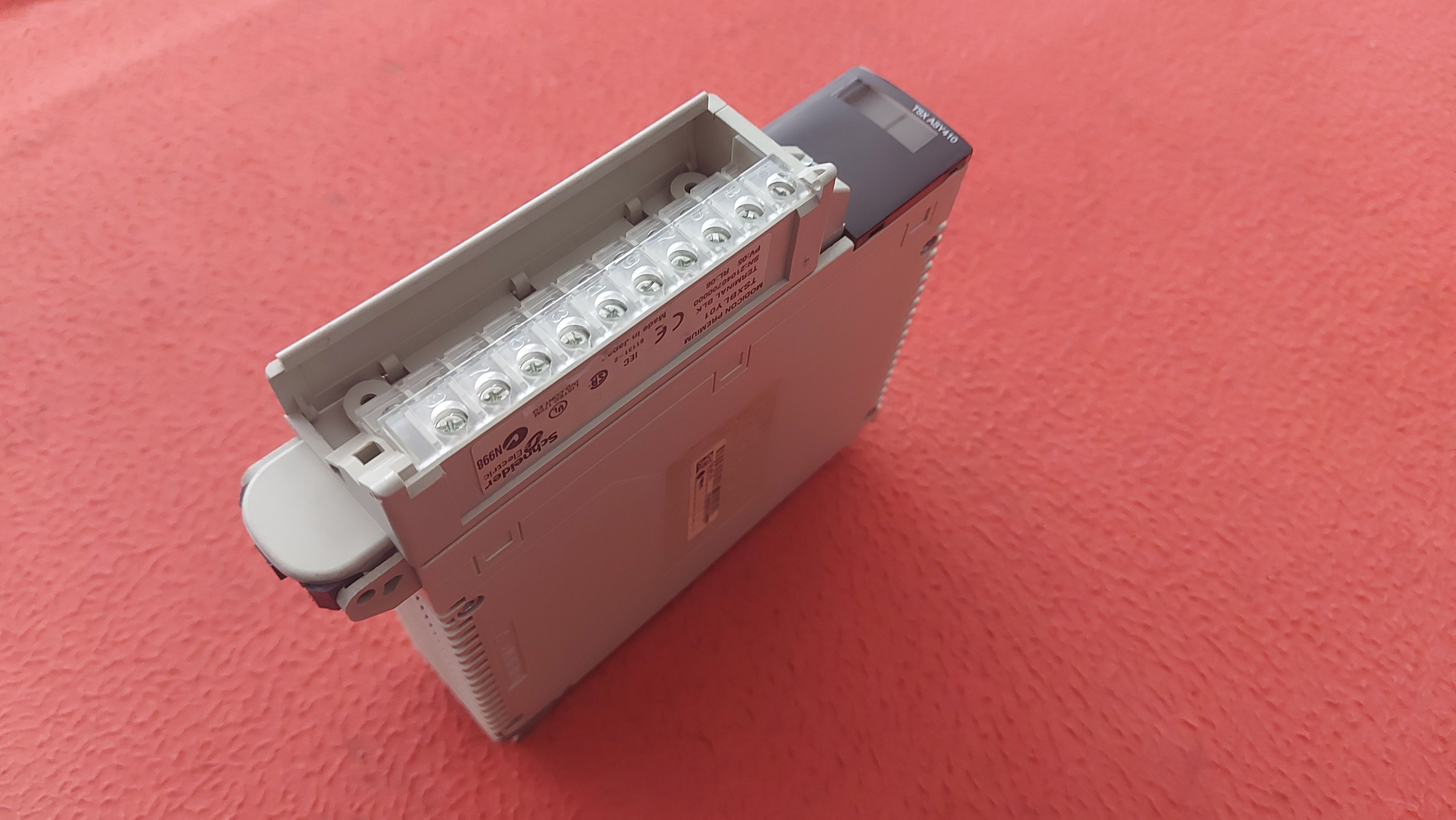 SCHNEİDER TSXASY410 TSXBLY01 TSX ASY410 TSX ASY 410 MODICON ANALOG OUTPUT MODULE ANALOG ÇIKIŞ MODÜLÜ