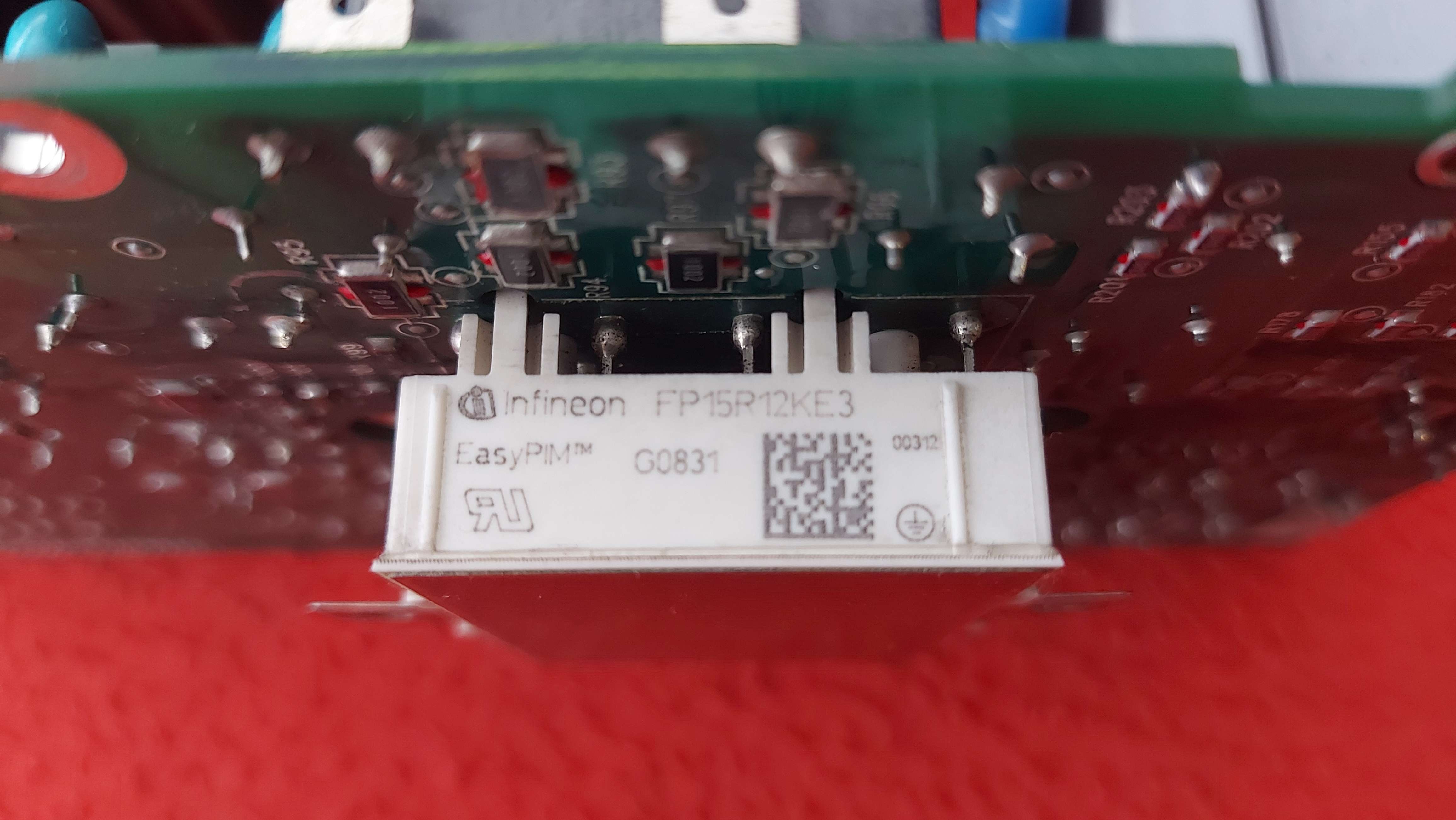 ABB SINT4110C 3AUA0000001776/B FP15R12KE3 3AUA0000001304 3AUA0000000203 PLATE-3AUA0000001330 ASSY-3AUA0000000136 ABB ACS550 KART ACS550 YEDEK PARÇA