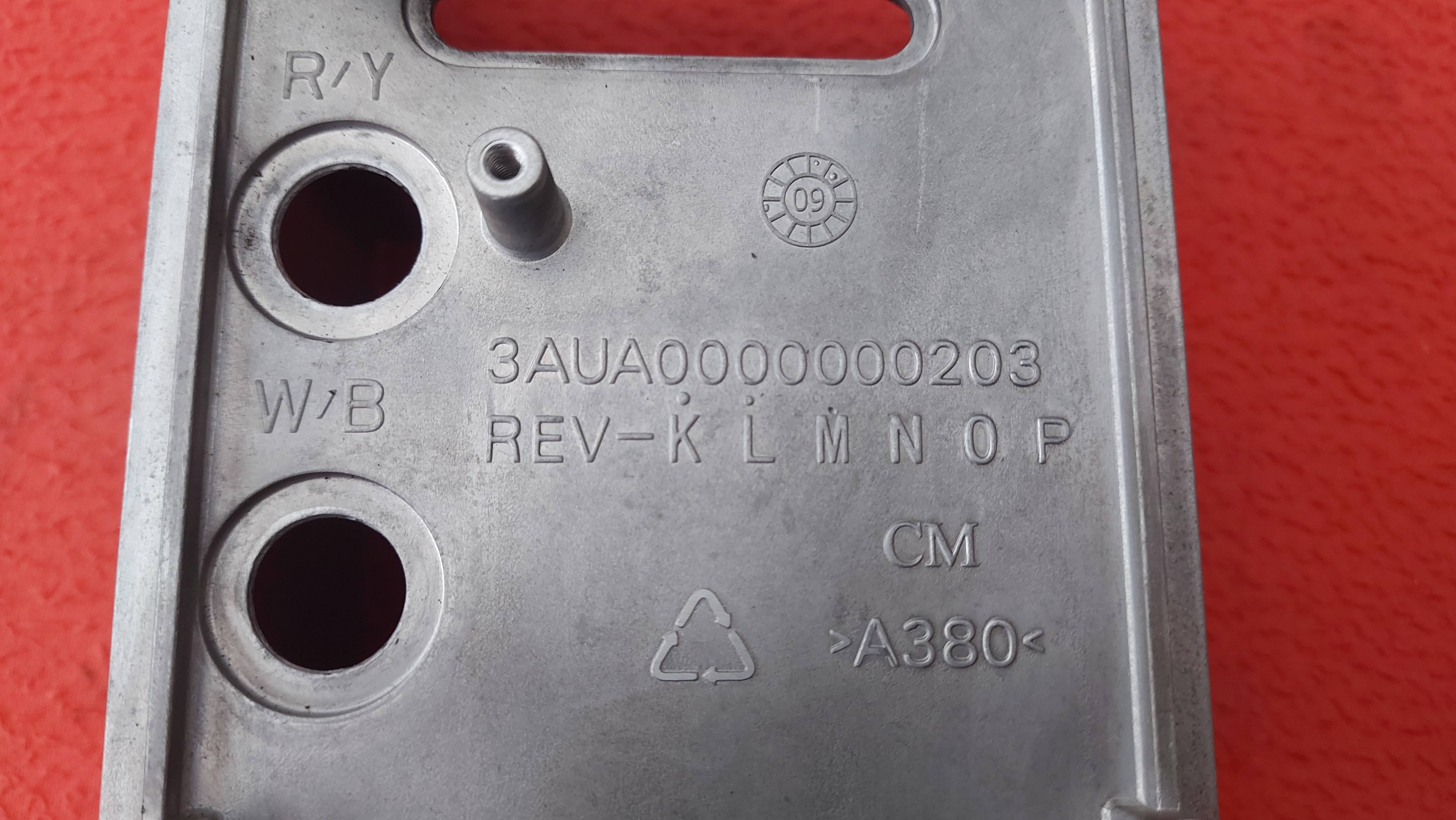 ABB SINT4110C 3AUA0000001776/B FP15R12KE3 3AUA0000001304 3AUA0000000203 PLATE-3AUA0000001330 ASSY-3AUA0000000136 ABB ACS550 KART ACS550 YEDEK PARÇA