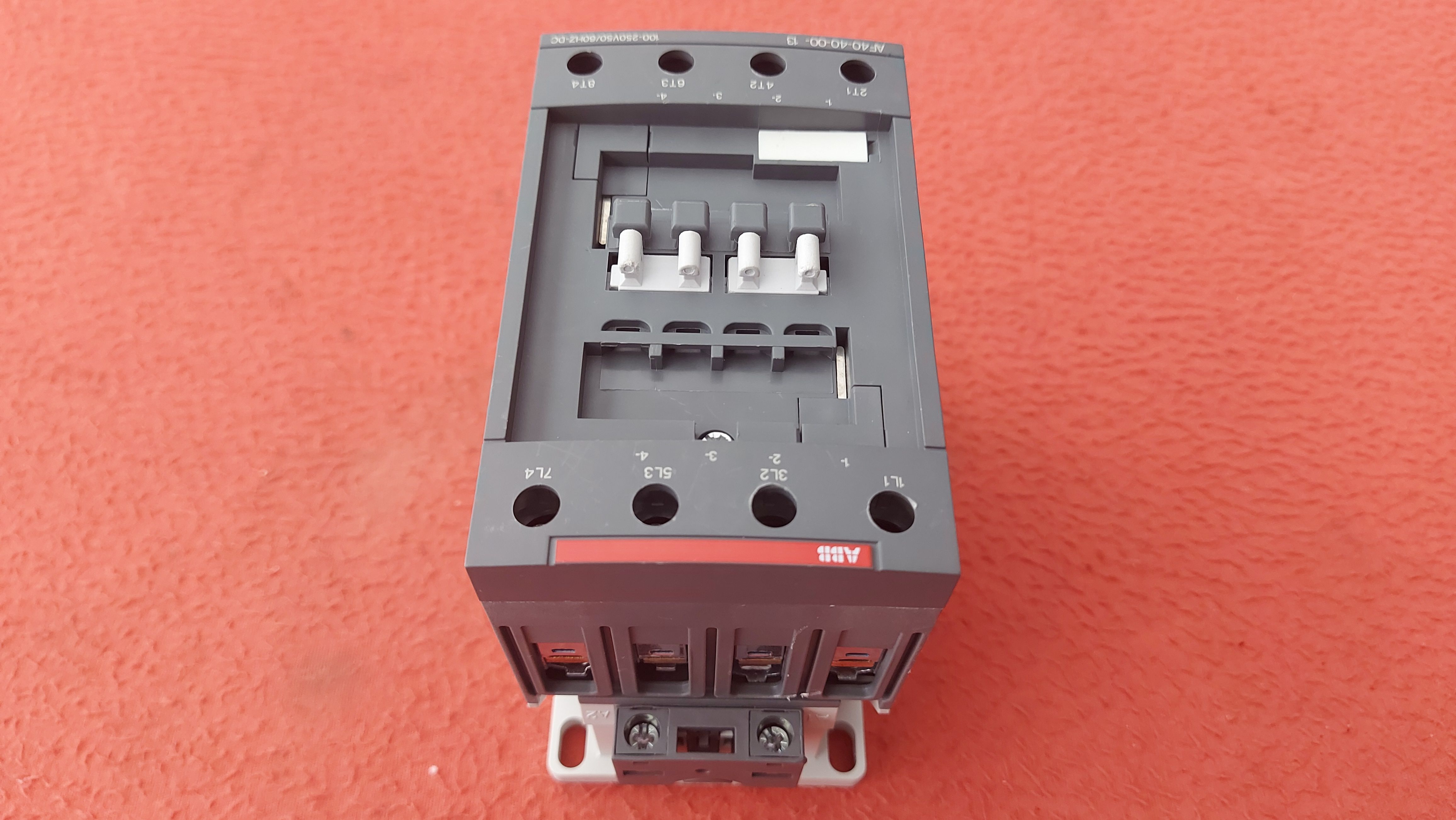 ABB AF40-40-00 AF40-40-00-13 AF40 1SBL347201R1300 4 KUTUPLU KONTAKTÖR