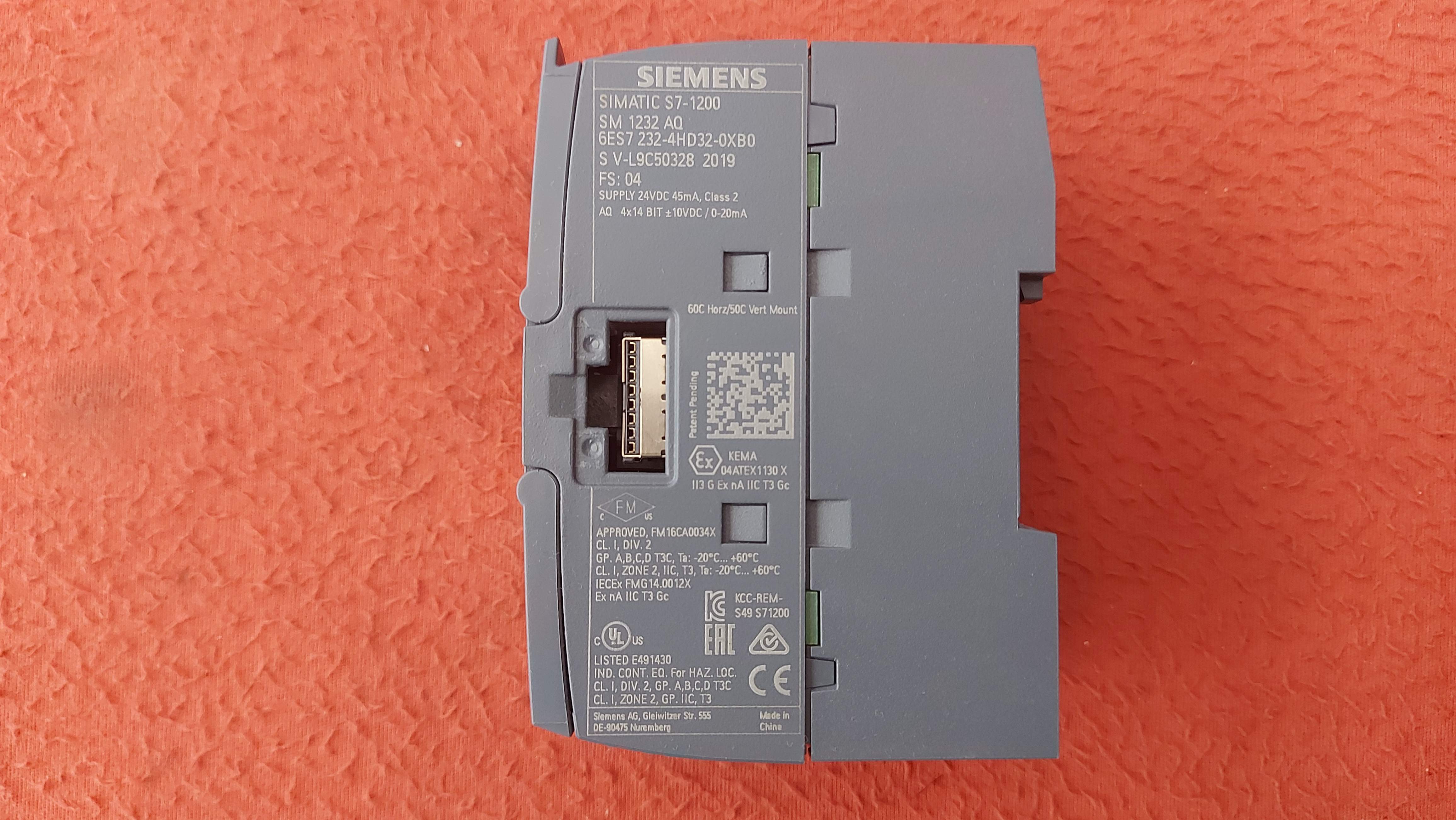 SİEMENS 6ES7 232-4HD32-0XB0 6ES7232-4HD32-0XB0 SM 1232 AQ SIMATIC S7-1200 