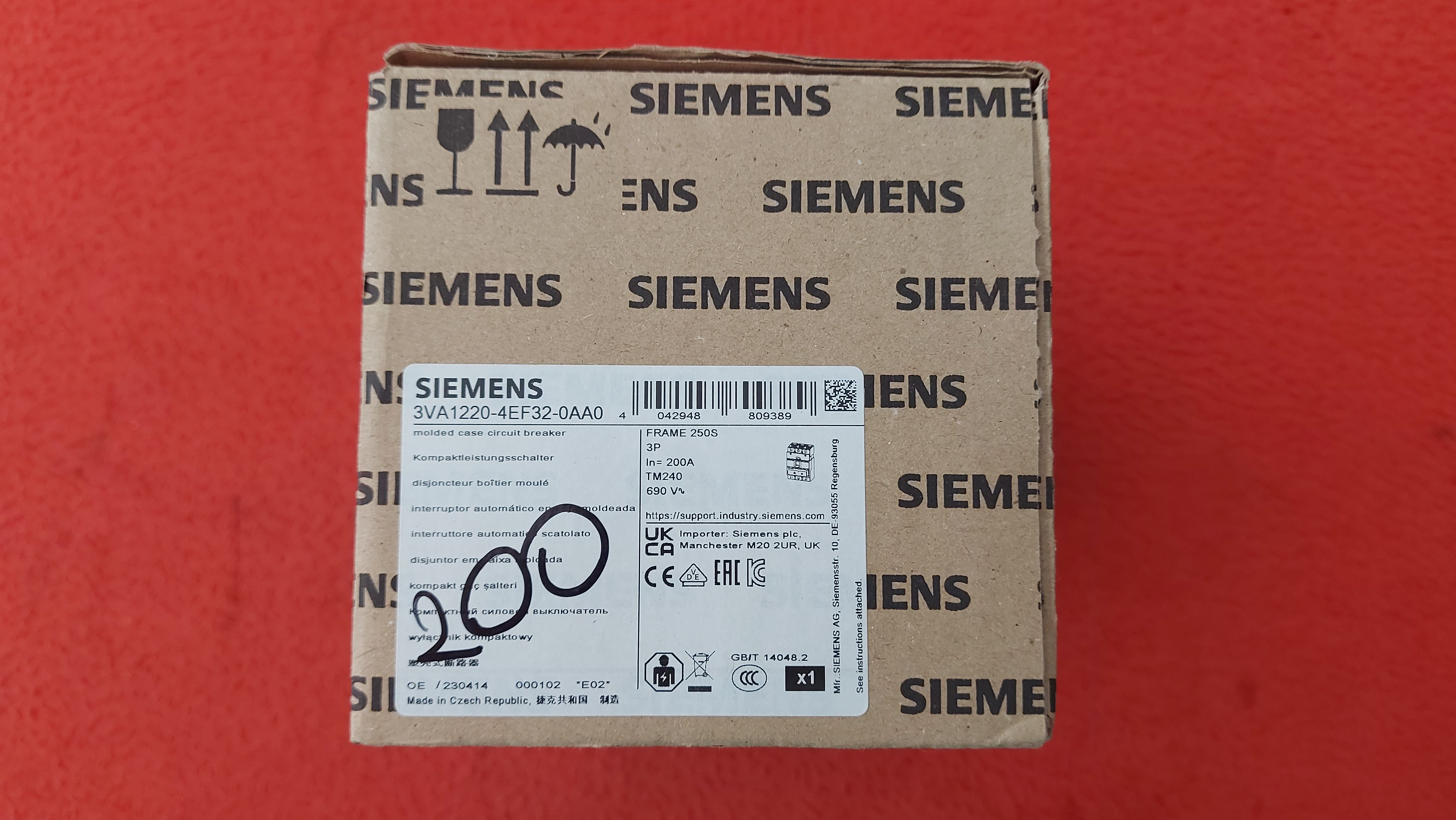 SİEMENS 3VA1220-4EF32-0AA0 3VA12 3VA2 200 AMPER TMŞ