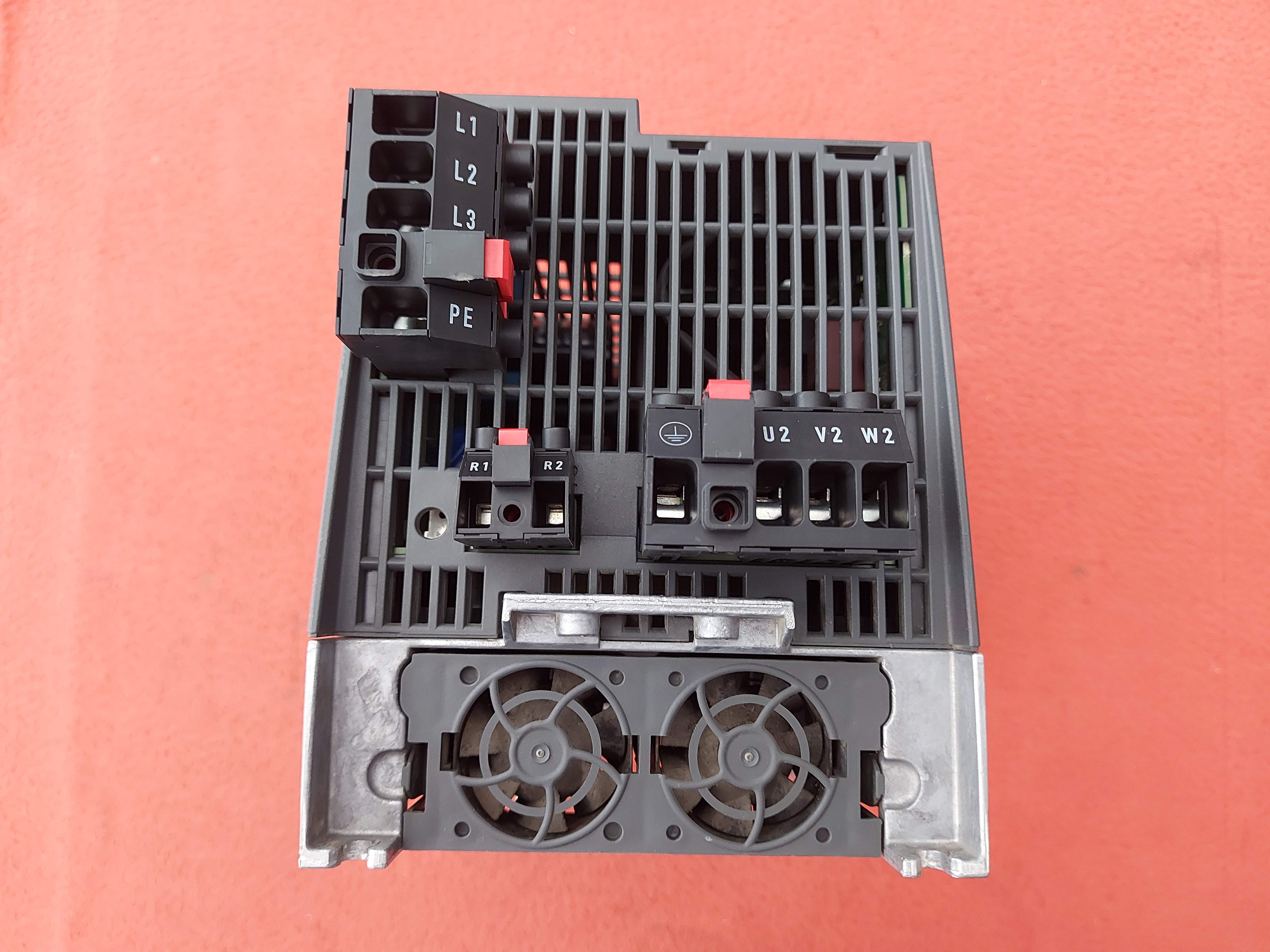 SİEMENS 6SL3210-1KE23-8UP1 SINAMİCS G120C DP 18.5 KW 