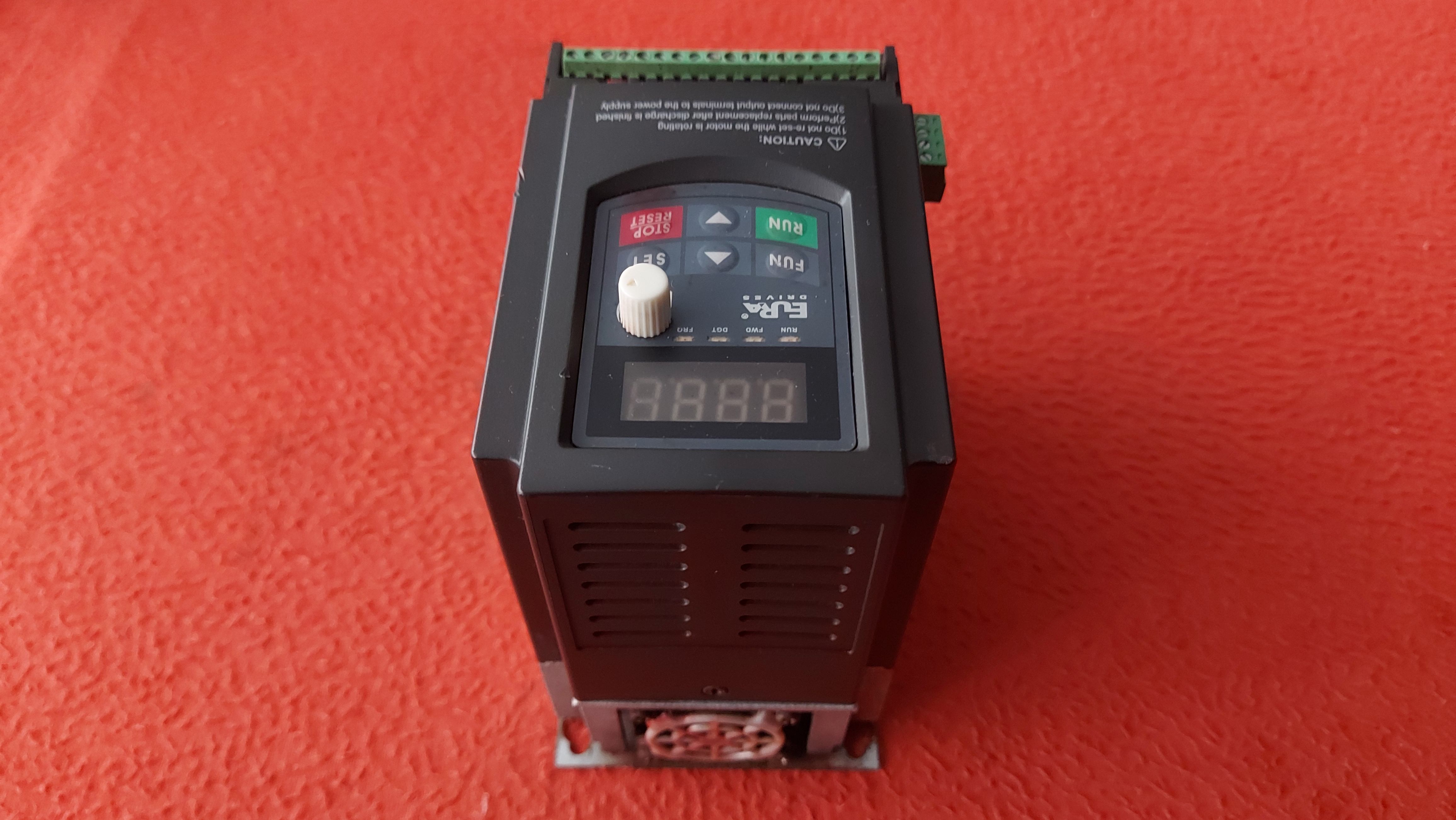EURA  E2100-0015S2 E2100-001552 E2100 0015S2 E21000015S2 1.5 KW SÜRÜCÜ