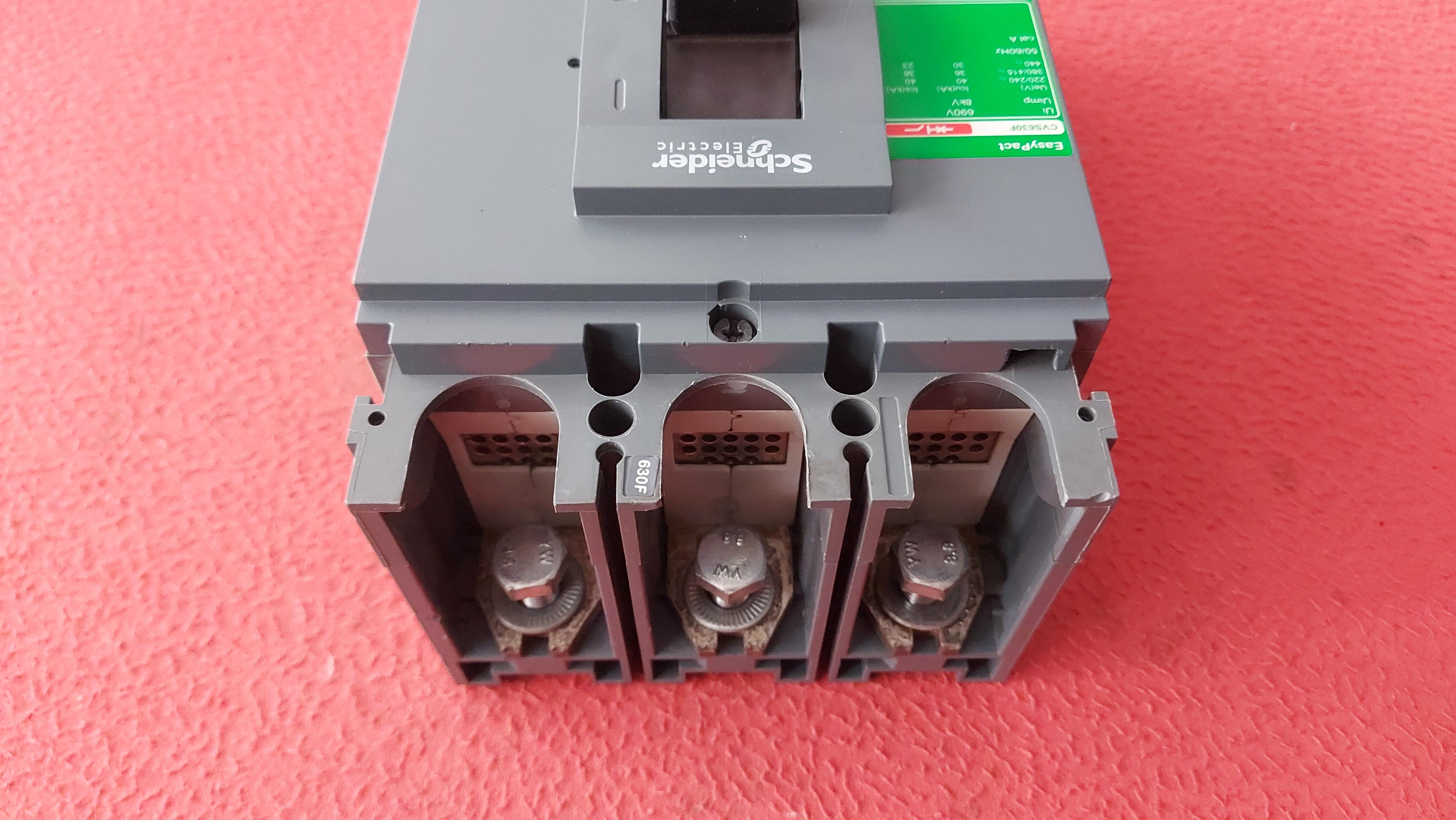 SCHNEİDER CVS630F-3P-3D 630F LV563306 CVS-630F 600 AMPER 
