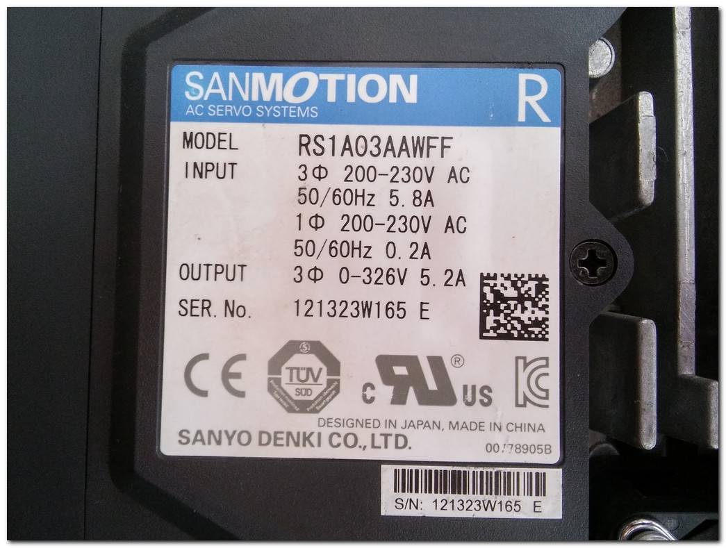 SANMOTION RS1A03AAWFF 5,2A SANMOTION R2AA06040FXH00M 400W SERVO SÜRÜCÜ VE SERVO MOTOR TAKIM