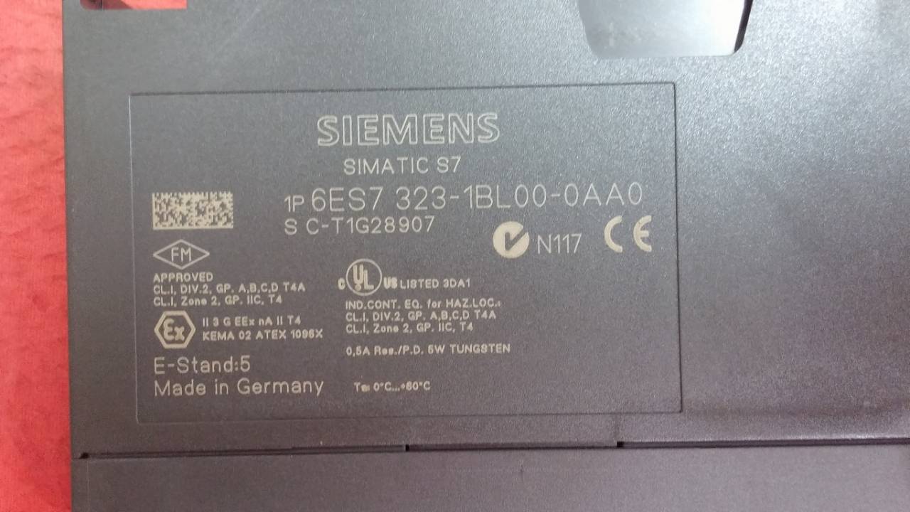 SIEMENS 6ES7 323-1BL00-0AA0 6ES7323-1BL00-0AA0