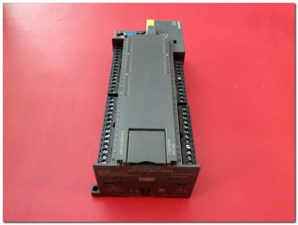 SIEMENS 6ES7 216-2BD23-0XB0 6ES7216-2BD23-0XB0 SIMATIC S7-200 CPU 226 AC-DC-RLY PLC