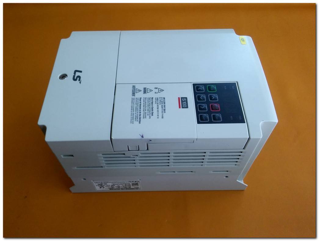 LS S 100 LSLV0055S100-4E0FNM 5,5KW-7,5KW SÜRÜCÜ INVERTER