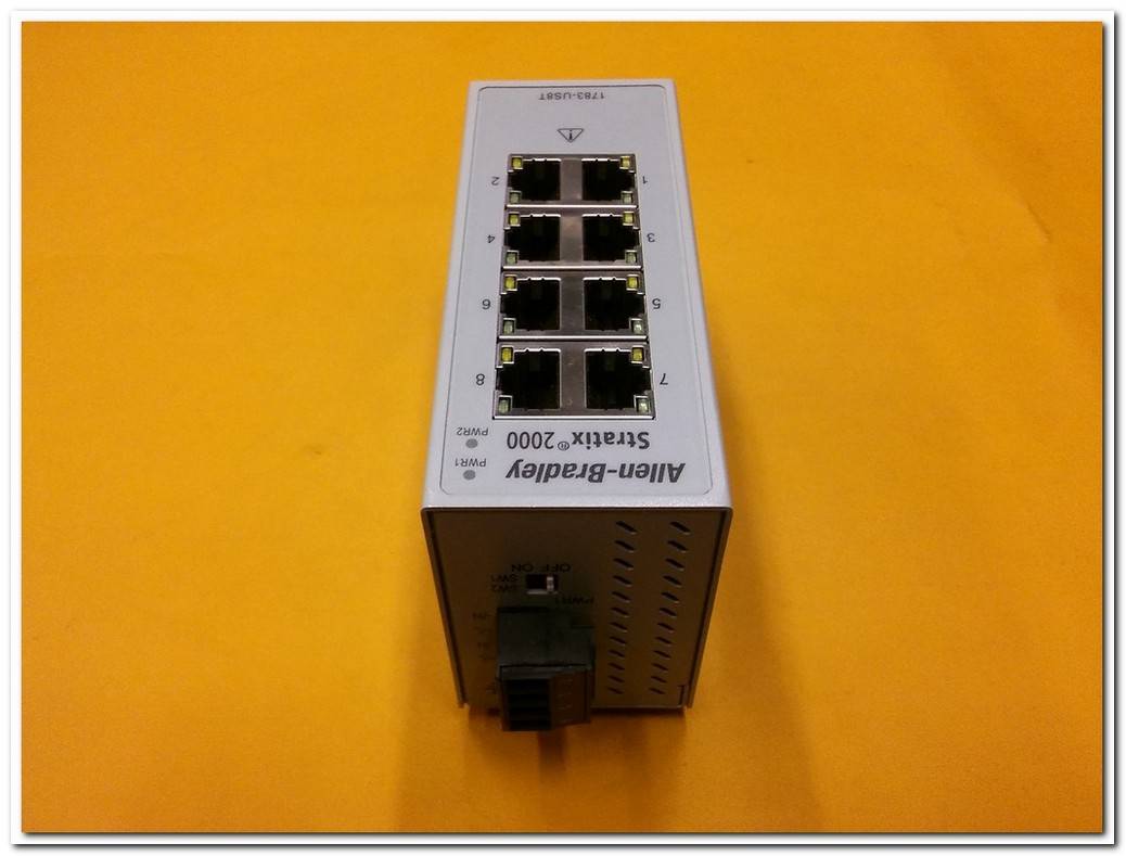 ALLEN BRADLEY STRATİX 2000 1783-US8T SERIES B ETHERNET UNMANAGED SWİTCH