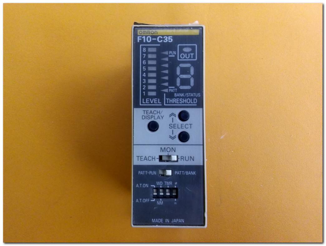 OMRON F10-C35 SENSOR CONTROLLER 24VDC 0.3A F10C35 SENSÖR KONTROL CİHAZI