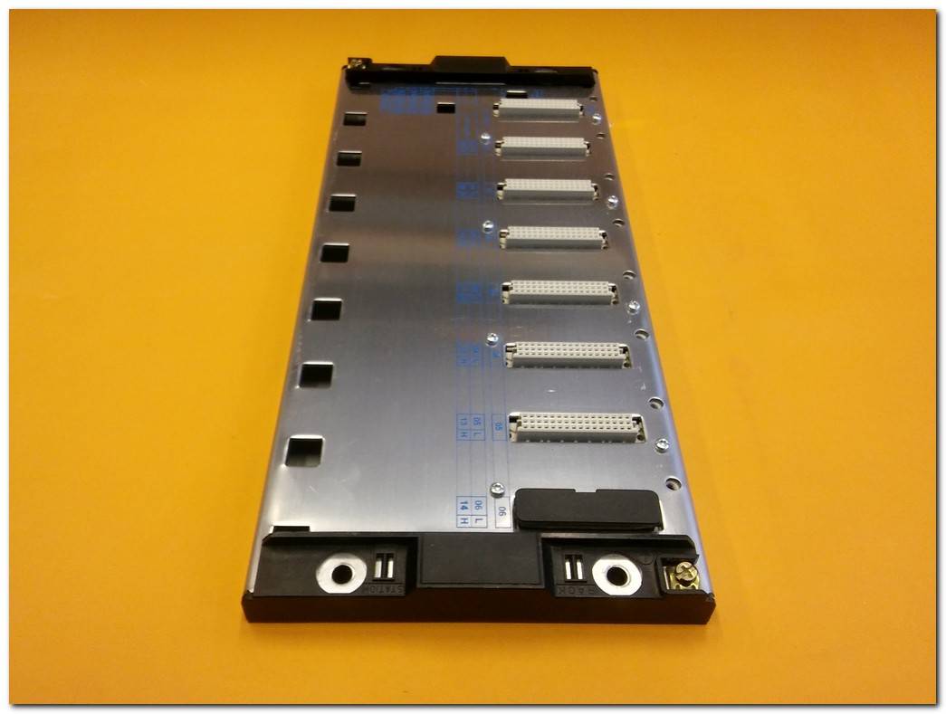 SCHNEİDER TSXRKY8 8 SLOT CHASSIS MODICON PREMIUM RACK PLC MONTAJ ÇERÇEVESİ