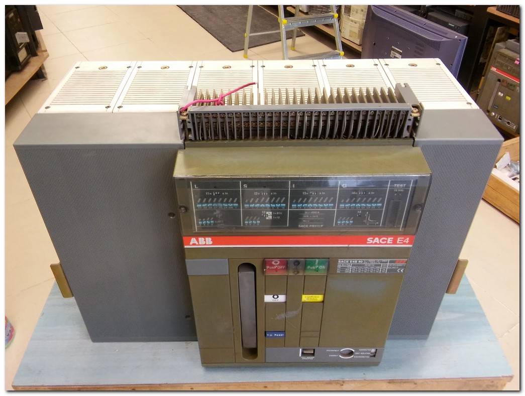 ABB SACE E4 SACE E4S 40 4000A MASTERPACT DEVRE KESİCİ
