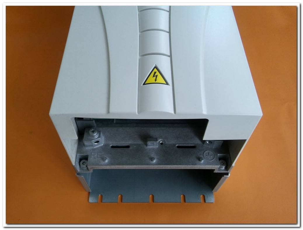 ABB ACH550-01-031A-4 15 KW HVAC SÜRÜCÜ 15KW INVERTER