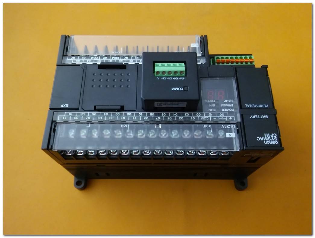 OMRON CP1H-XA40DT1-D SYSMAC CP1H VE OMRON CP1W-CIF12 COMM TAKIM